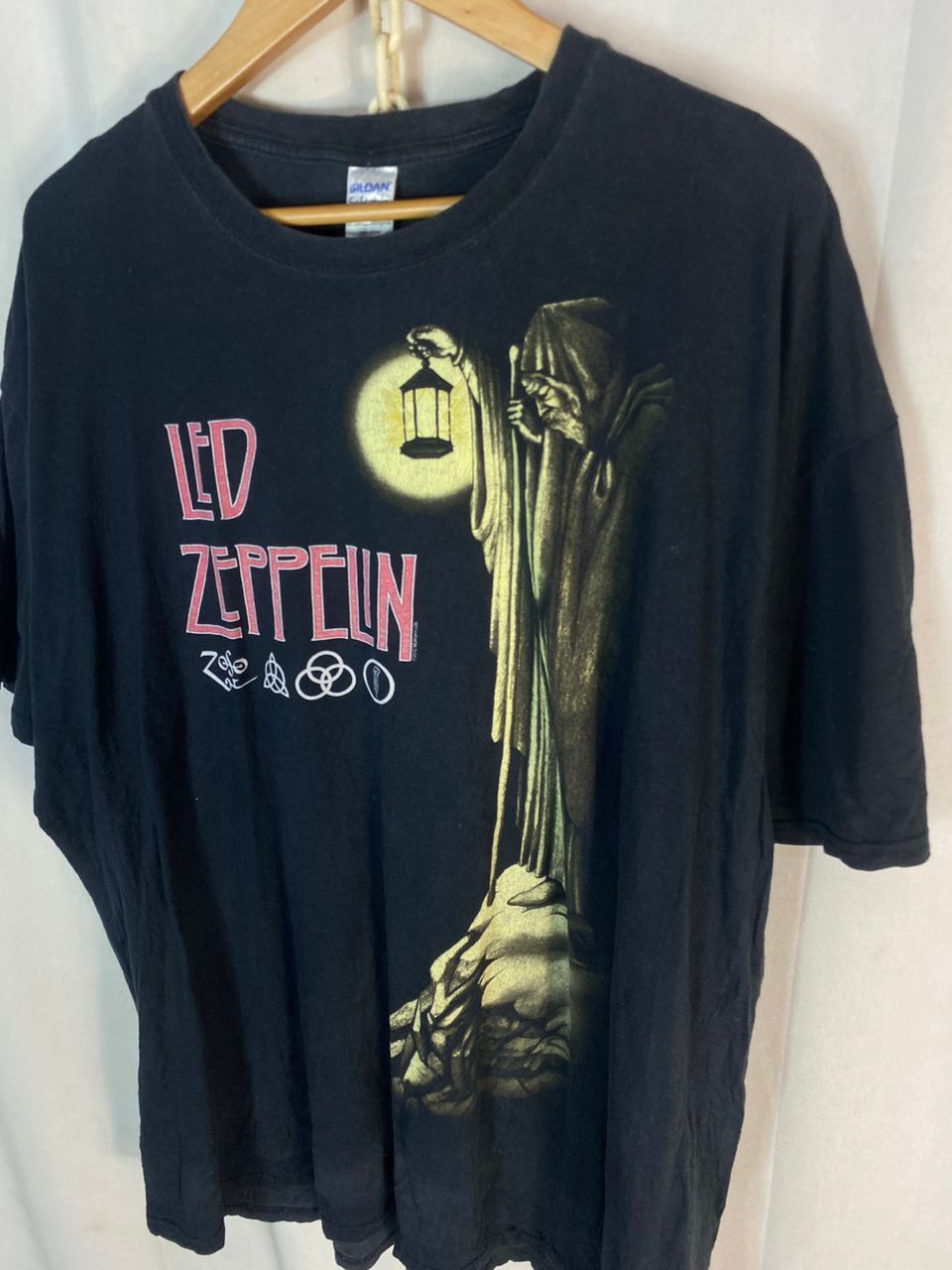 Band Tees × Gildan × Led Zeppelin Led Zeppelin band tshirt by gildan Size US XL / EU 56 / 4 - 2 Thumbnail
