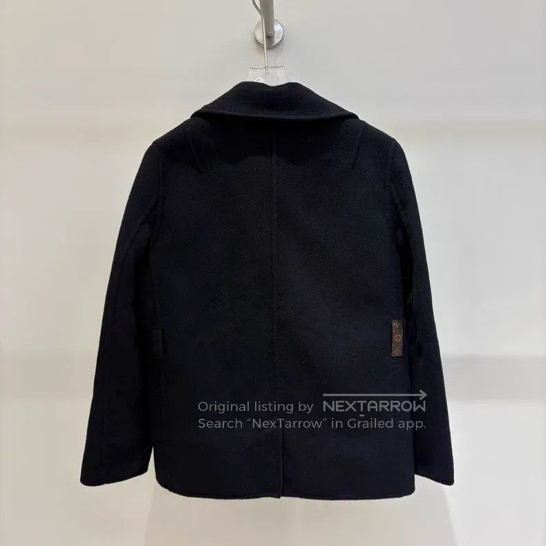Louis Vuitton Louis Vuitton Cropped black wool coat with presbyopic lini Size S / US 4 / IT 40 - 2 Thumbnail