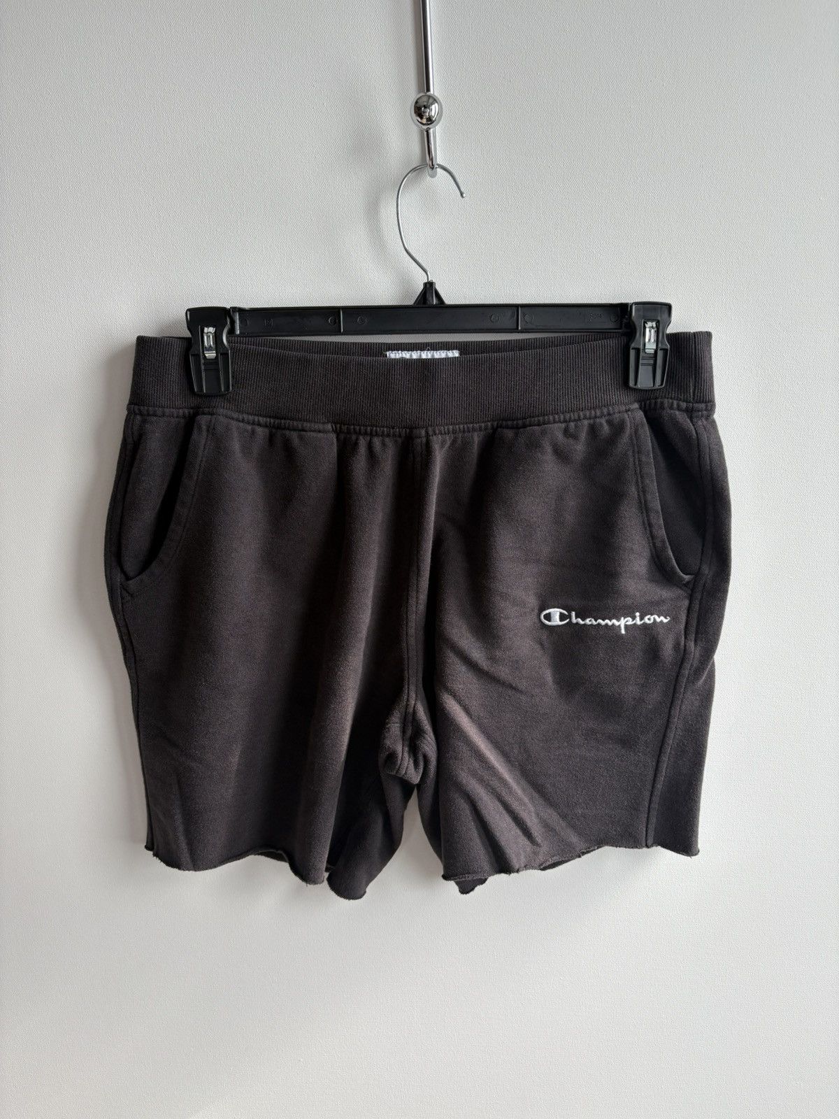 Champion Champion Sweatpants Shorts Vintage Streetwear L Faded Black Size US 34 / EU 50 - 1 Thumbnail