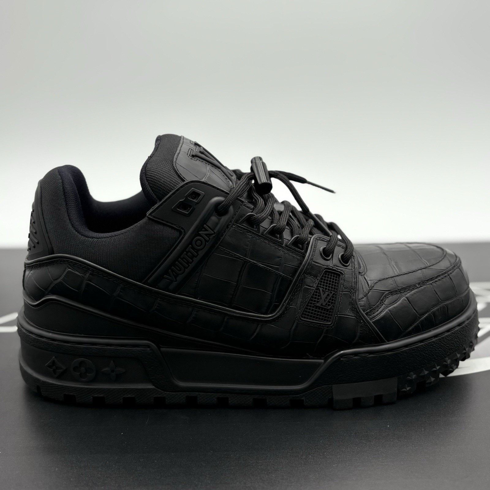 Louis Vuitton Louis Vuitton Maxi Sneaker ' Black ' | EXCELLENT COND! Size US 10 / EU 43 - 2 Thumbnail