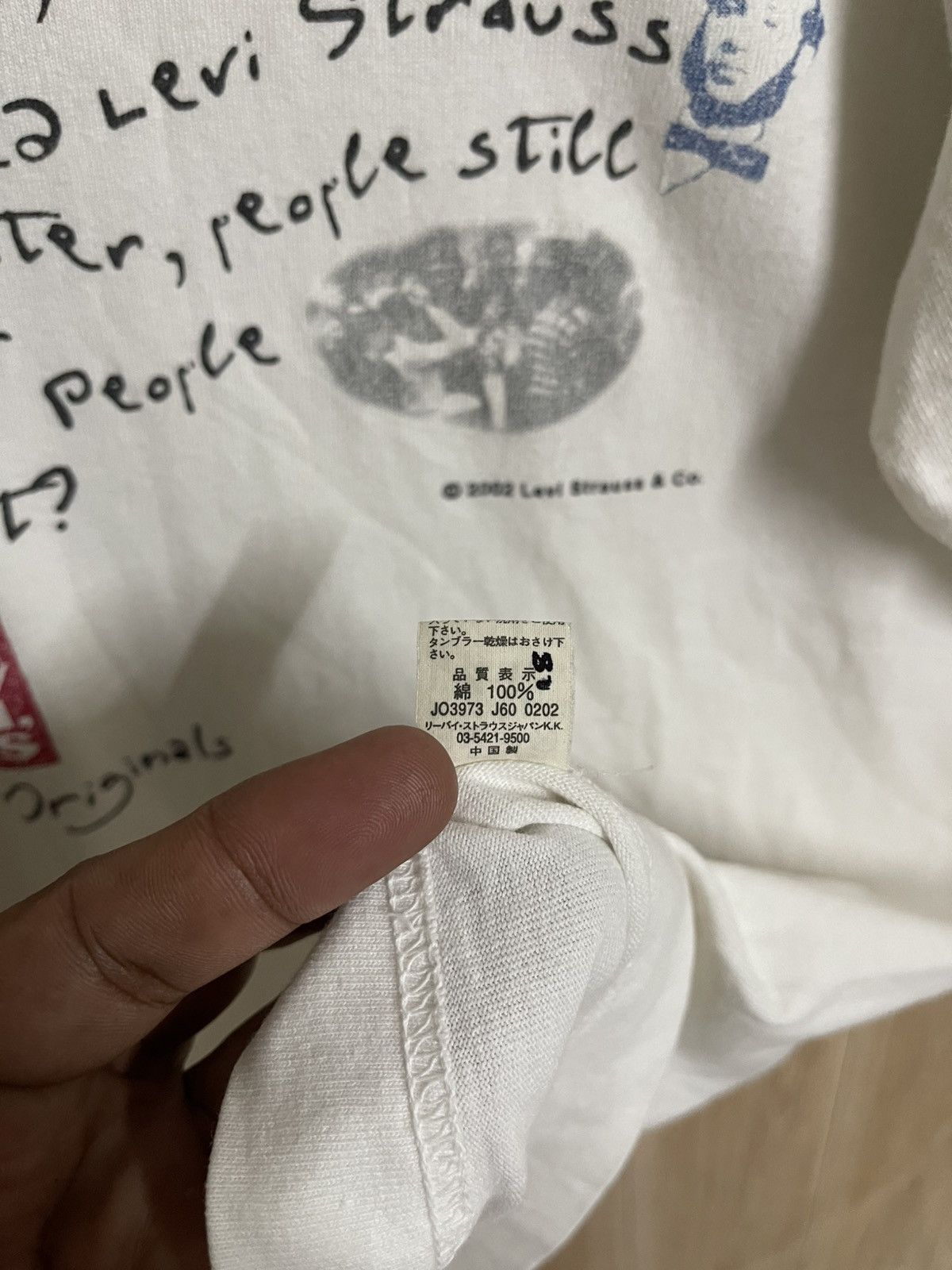 Levi's Vintage Levi’s T shirt History L 2002 Made in Japan Size US L / EU 52-54 / 3 - 9 Thumbnail