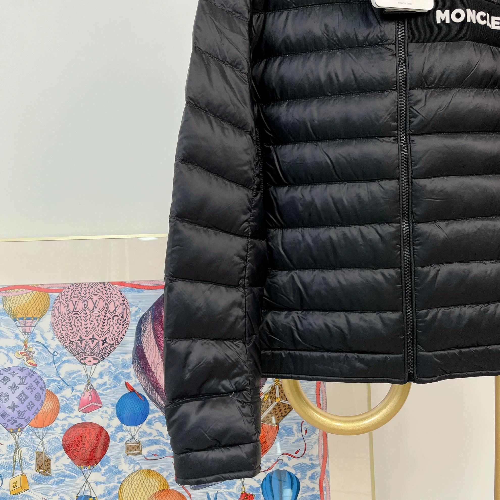 Moncler Moncler Black Down Jacket 14A 1592 Size US XXS / EU 40 - 4 Thumbnail