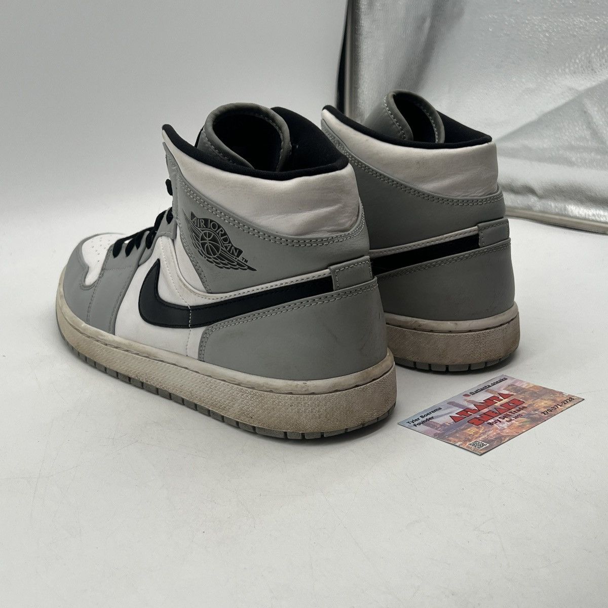 Nike Air Jordan 1 mid smoke grey Size US 11 / EU 44 - 4 Thumbnail