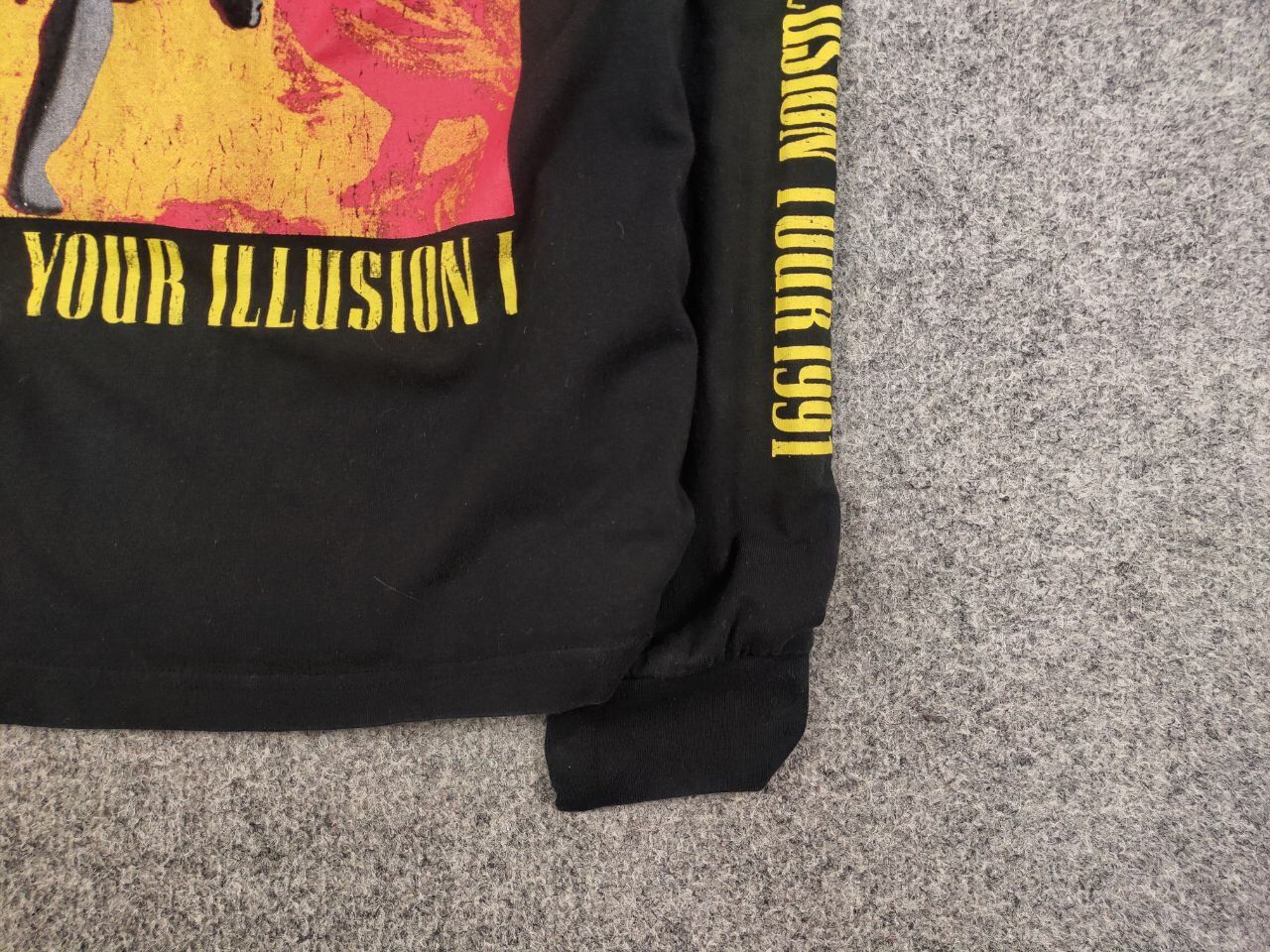 Band Tees Guns N Roses use your illusion i Long Sleeve Logo Vintage Size US M / EU 48-50 / 2 - 9 Thumbnail