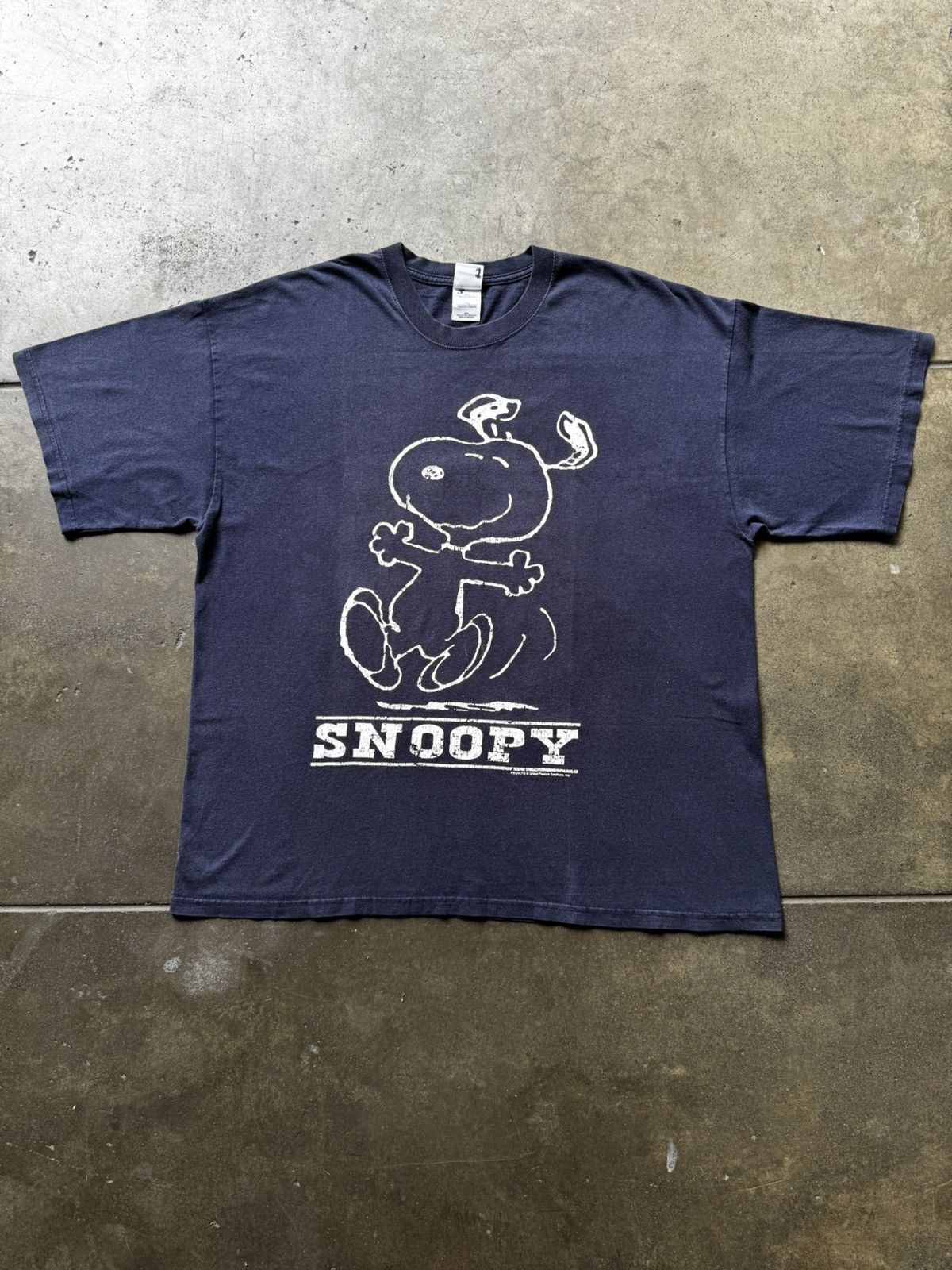 Vintage ‘00s Y2K Peanuts Snoopy Vintage Tee Shirt Cartoon Disney Size US XXL / EU 58 / 5 - 1 Thumbnail