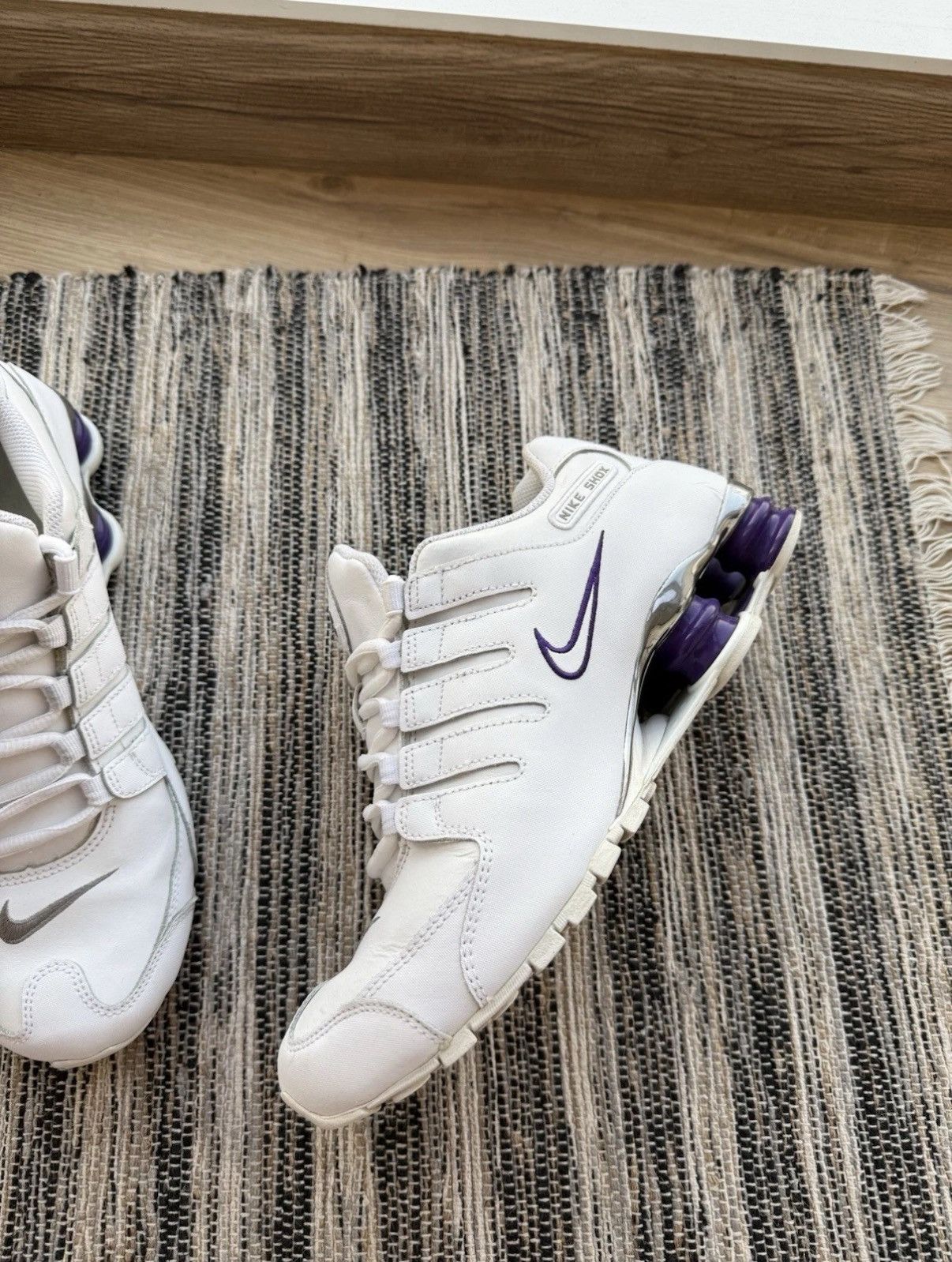 Nike VINTAGE NIKE SHOX SNEAKERS WHITE MENS Y2K DRILL 325200-108 Size US 9.5 / EU 42-43 - 2 Thumbnail