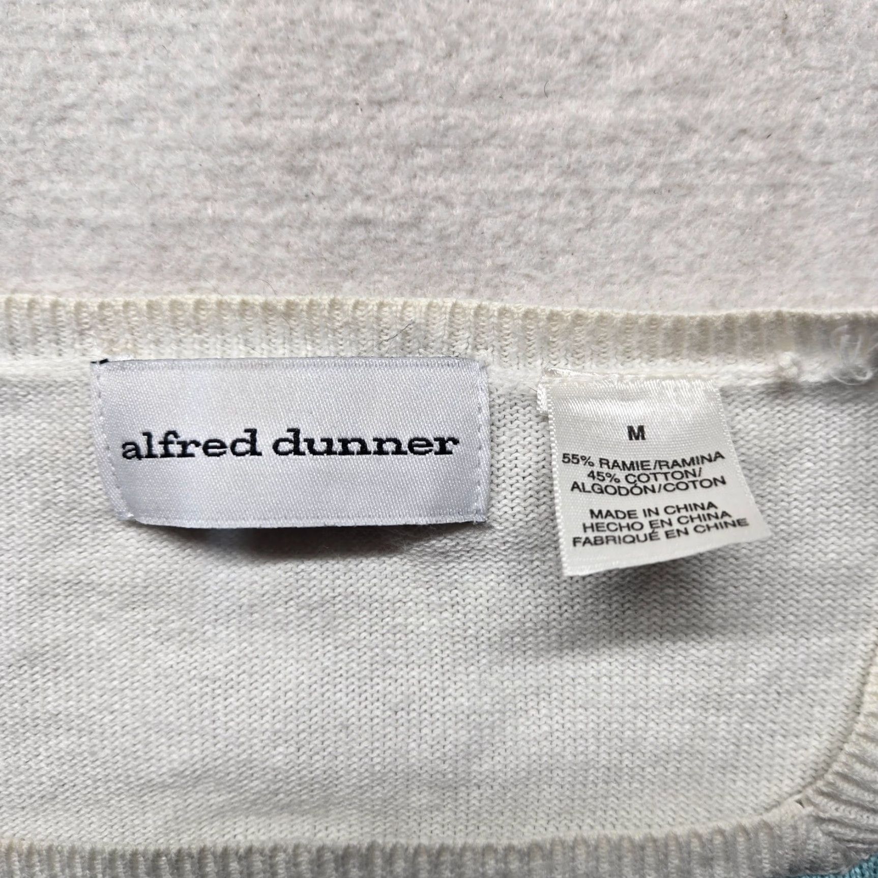 Vintage Alfred Dunner Sweater Embroidered Floral Flowers Beaded Ramie Adult Women Size M Size M / US 6-8 / IT 42-44 - 2 Thumbnail