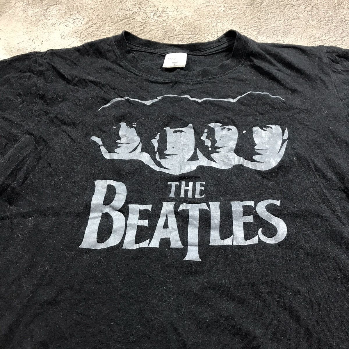 Band Tees VINTAGE BAND TEE THE BEATLES MUSIC LEGENDS Y2K 90s Size US S / EU 44-46 / 1 - 3 Thumbnail