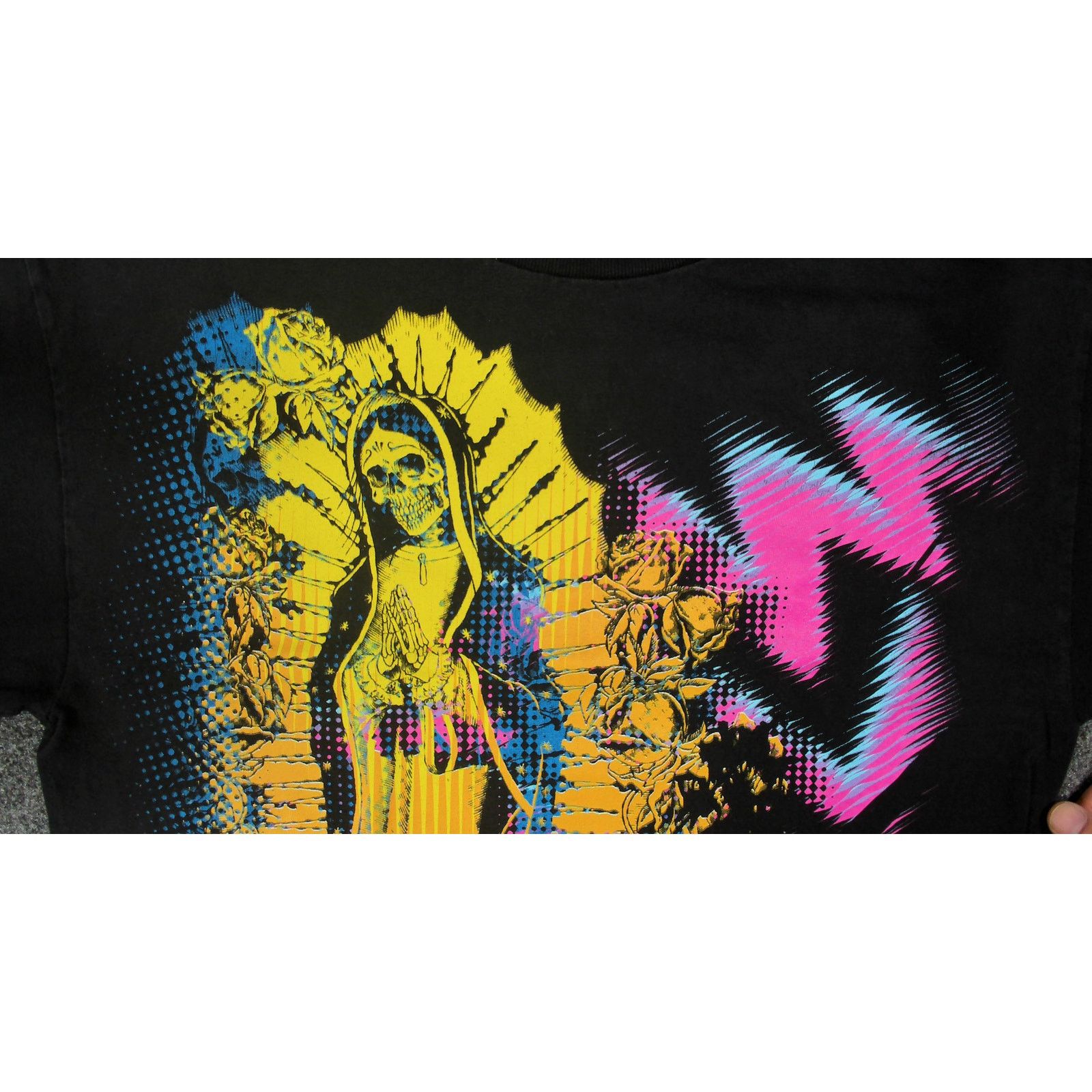 Other Vintage / Discovery / L.A. Ink 2008 Neon Skull Graphic Tee Size US M / EU 48-50 / 2 - 11 Thumbnail