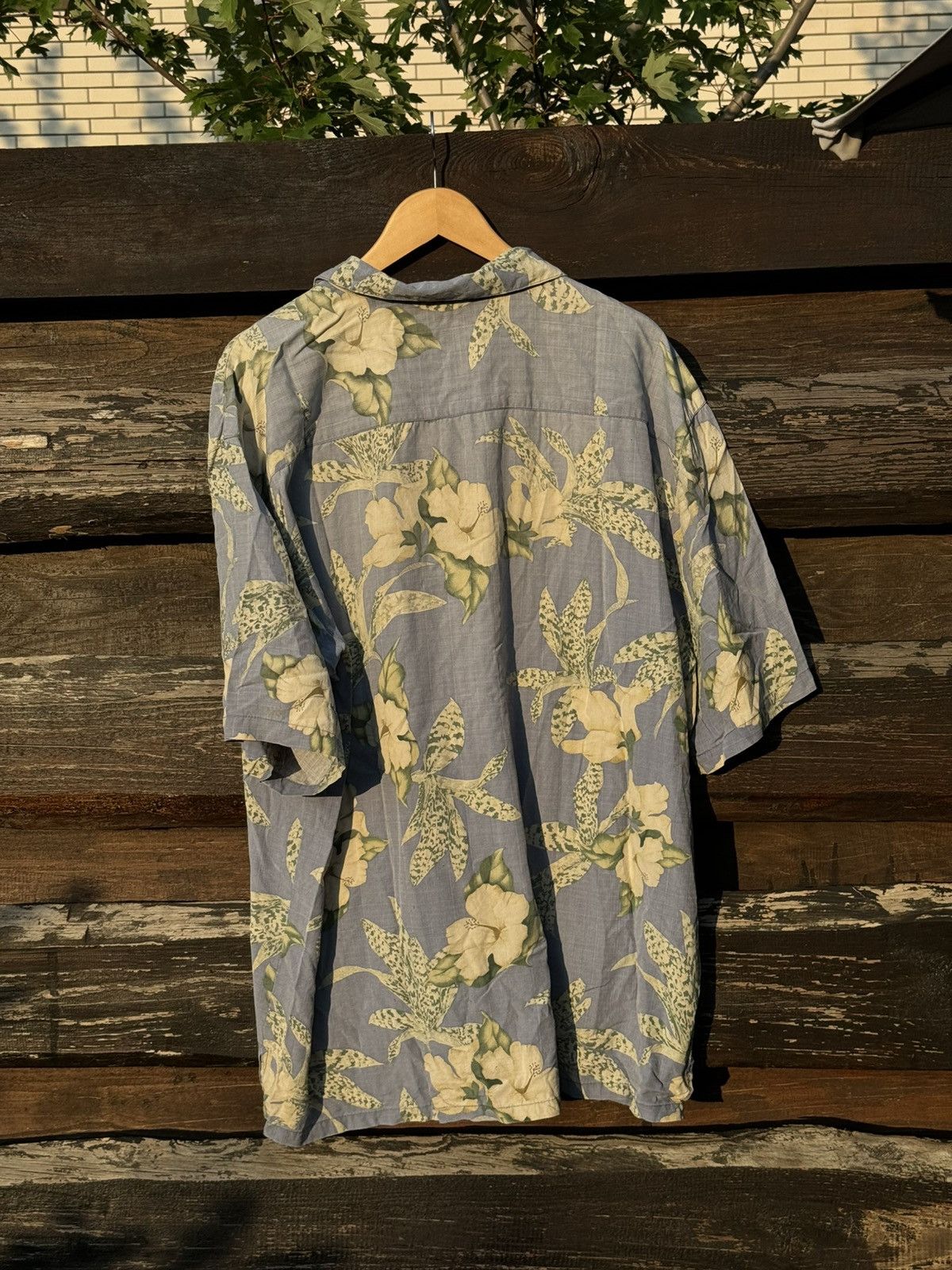 Tommy Bahama 100% Silk Tommy Bahama Flowers Hawaii Shirt Size US XXL / EU 58 / 5 - 9 Thumbnail