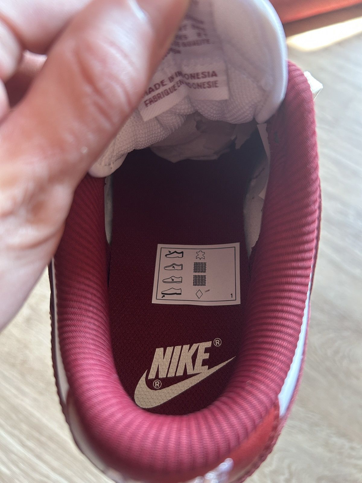 Nike Nike Dunk Low PRM Team Red Size US 9 / EU 42 - 4 Thumbnail