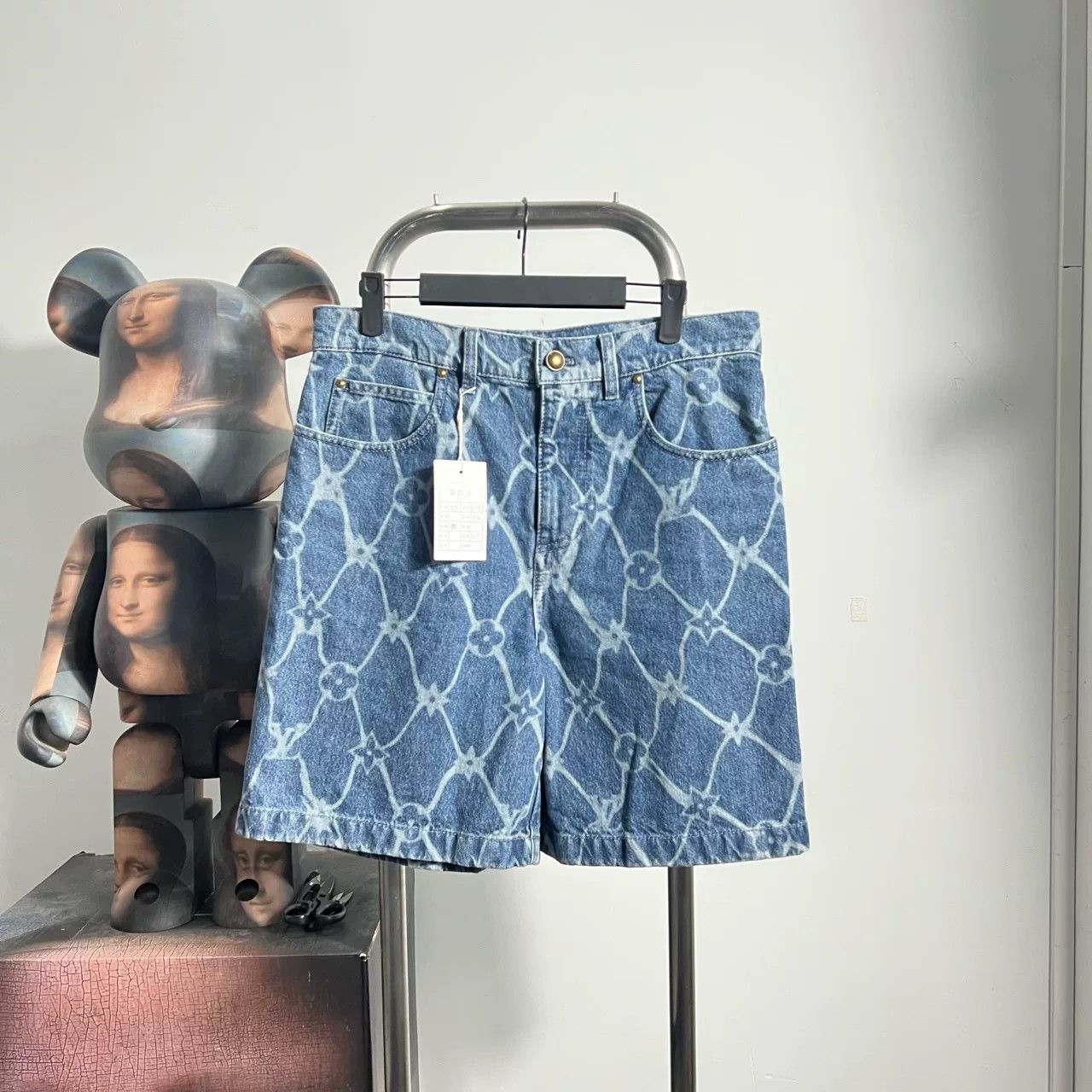 Louis Vuitton Louis Vuitton Monogram Denim Shorts R0413 Size US 28 / EU 44 - 1 Thumbnail