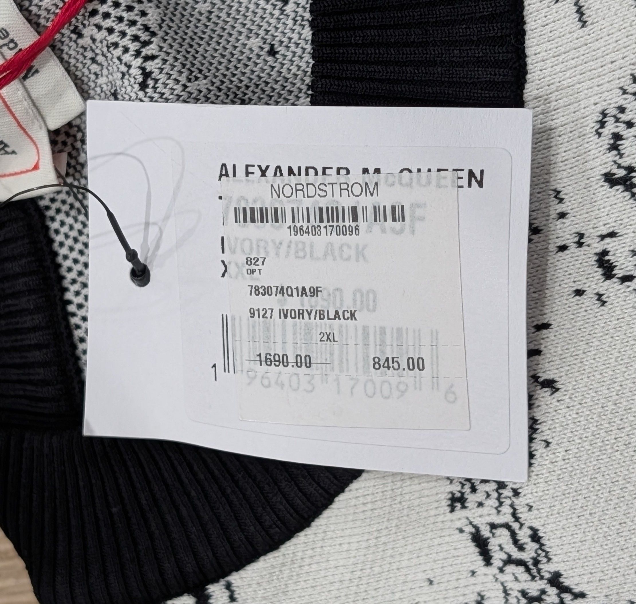 Alexander McQueen Alexander McQueen Skull Jacquard Sweater Black/White 2XL Size US XXL / EU 58 / 5 - 6 Thumbnail