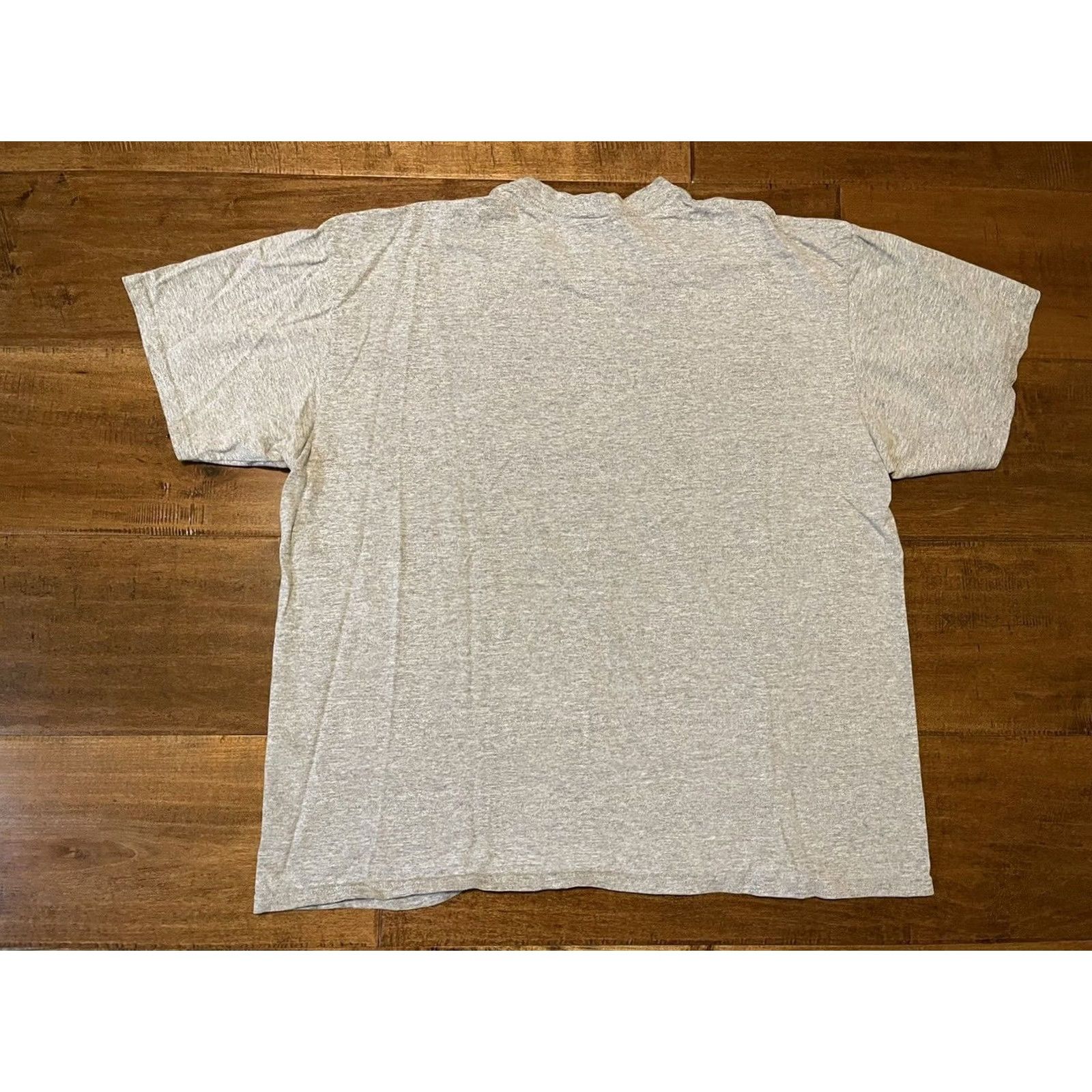 Nike VINTAGE Nike T-Shirt Men's XL Gray Silver Tag Label Chest Swoosh S/S XLarge Size US XL / EU 56 / 4 - 3 Thumbnail