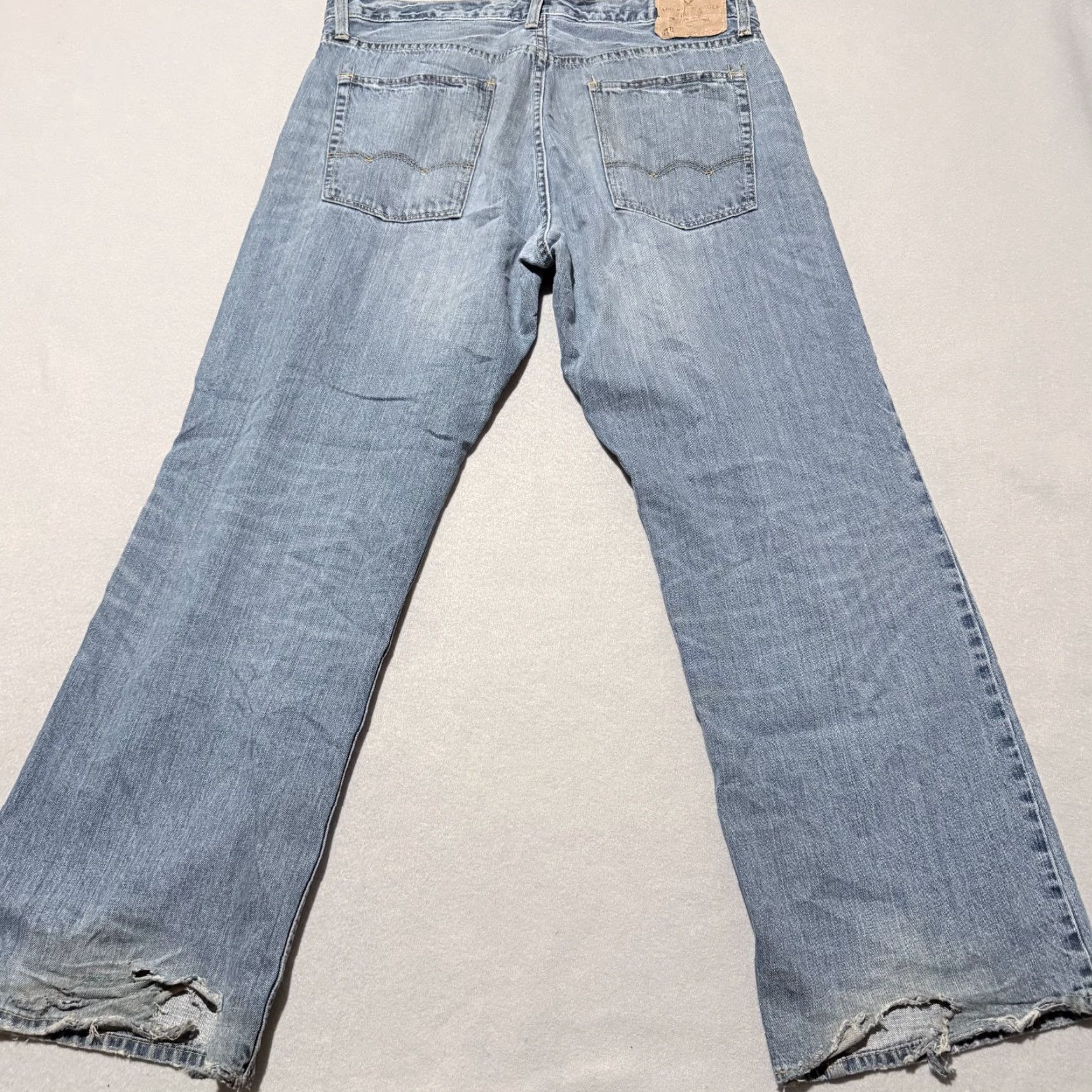American Eagle Outfitters VINTAGE American Eagle Jeans Men's Light Wash Denim Classic Relaxed Straight - 33x30 Size US 33 - 2 Thumbnail