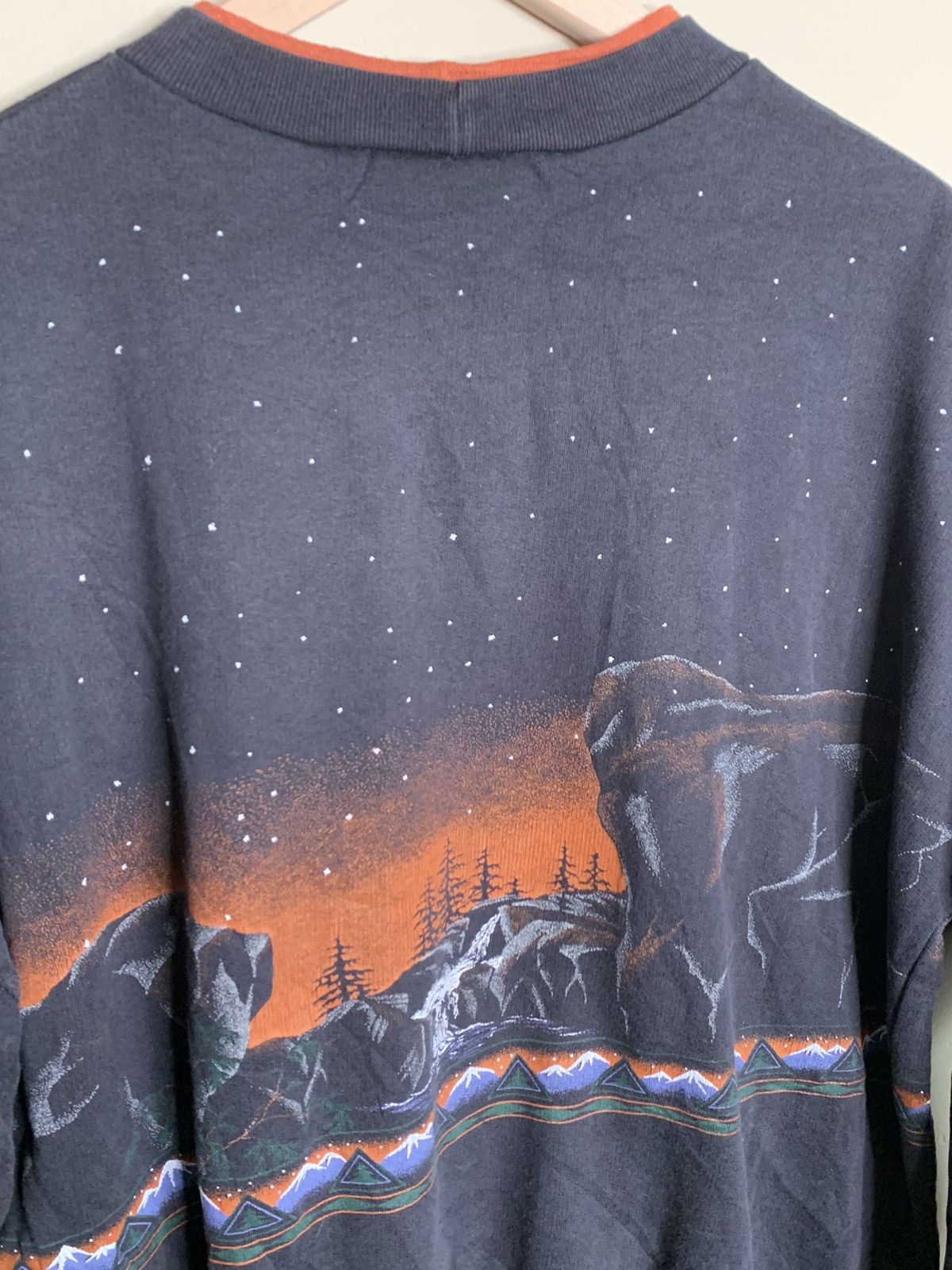 Vintage *RARE* Vintage Wolf Moon Nature AOP Single Stitch Sweatshirt Size US L / EU 52-54 / 3 - 4 Thumbnail