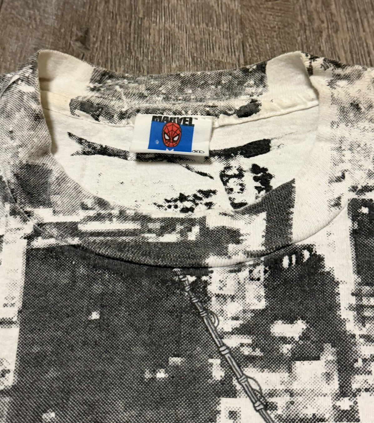 Marvel Comics Vintage Marvel Spiderman City AOP Shirt size XL 1991 Size US XL / EU 56 / 4 - 5 Thumbnail