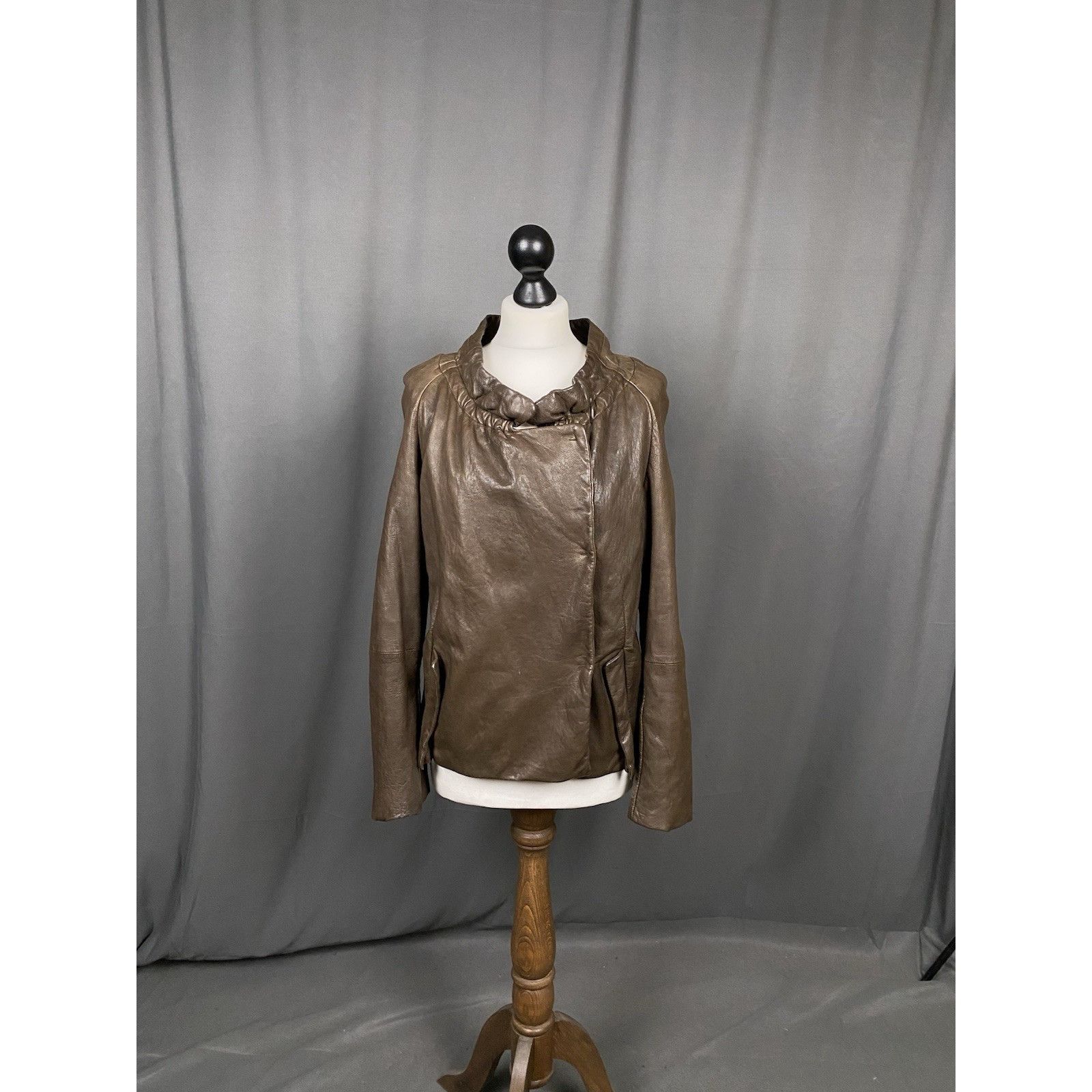 Marni MINT! Marni Women's Brown High Neck Leather Jacket Size 38 Size XS / US 0-2 / IT 36-38 - 3 Thumbnail