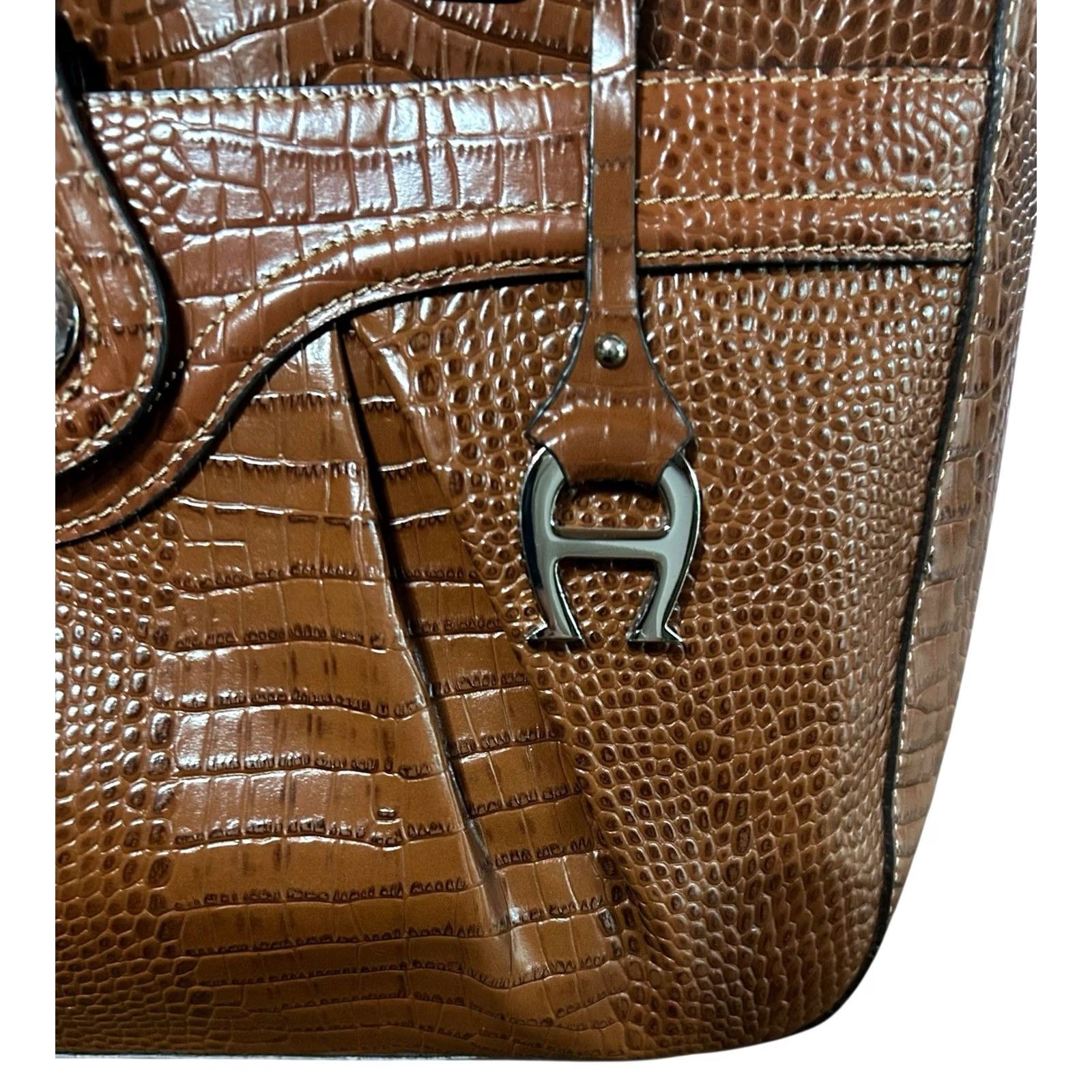 Etienne Aigner Etienne Aigner Chestnut Brown Leather Croc Embossed Shoulder Bag Women’s Size ONE SIZE - 6 Thumbnail