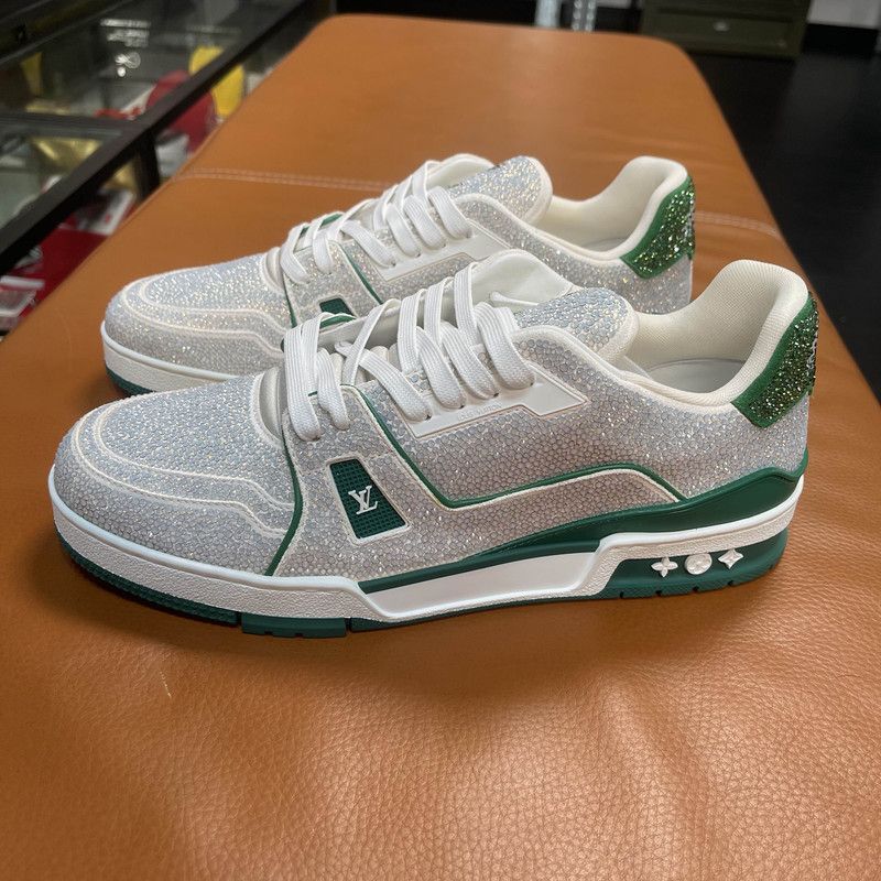 Louis Vuitton Louis Vuitton Trainer Low-Top Shoes with Diamonds 0079 Size US 10.5 / EU 43-44 - 1 Thumbnail