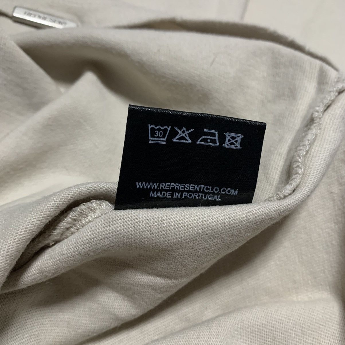 Represent Clo. Represent Small British Thunder Vintage White Tee Size US S / EU 44-46 / 1 - 8 Thumbnail