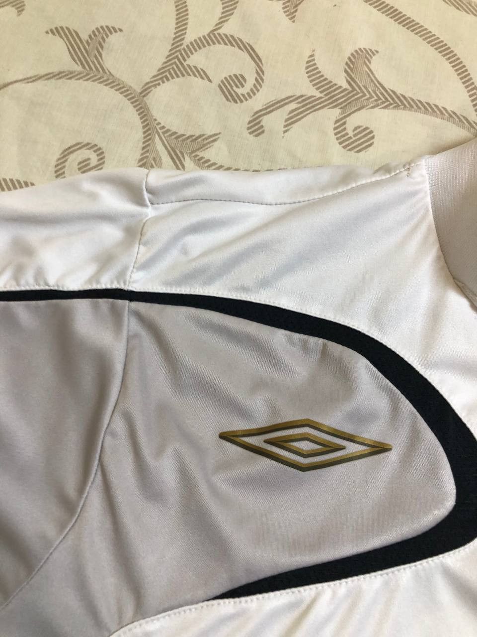 Umbro Umbro Football Team Shirt Soccer Jersey Vintage Size US XL / EU 56 / 4 - 5 Thumbnail