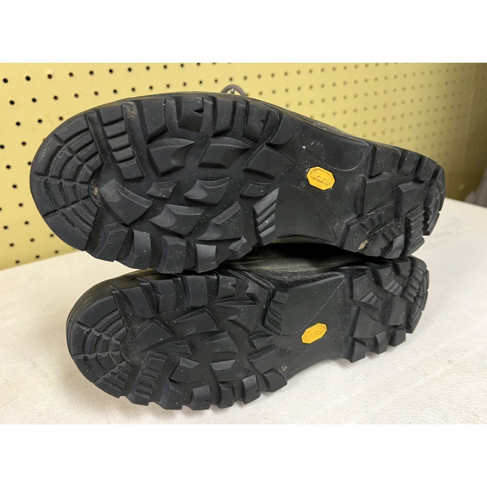 Merrell Merrell Eagle II Pewter Nubuck Leather Hiking Boots Vibram Women's 7.5 Euro 38 Boots Mid-Calf Pewter Womens Vibram Size US 8 / IT 38 - 7 Thumbnail