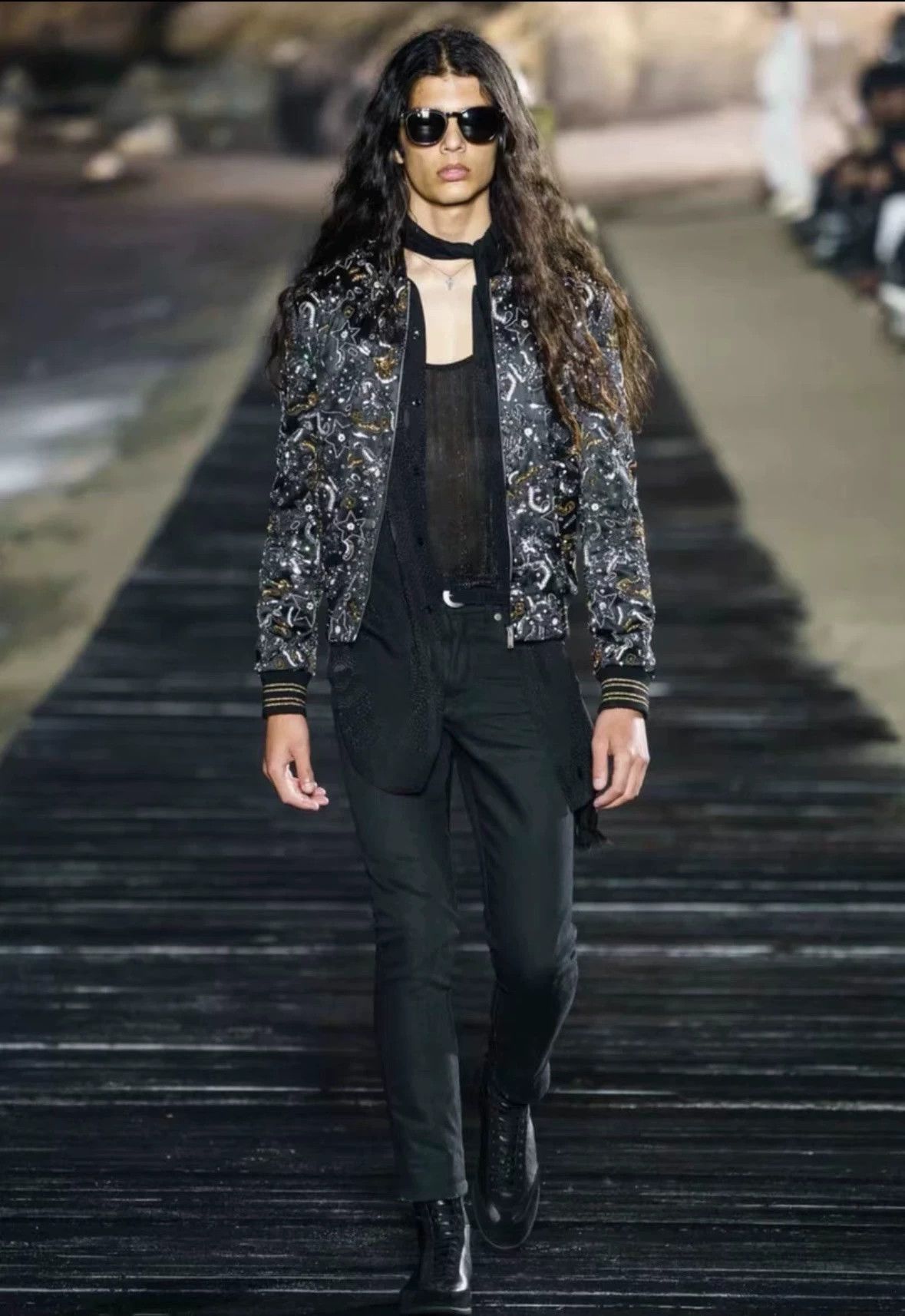 Saint Laurent Paris SLP 20SS Runway Silk Galaxy Shirt 39 M Near Mint Size US M / EU 48-50 / 2 - 7 Thumbnail