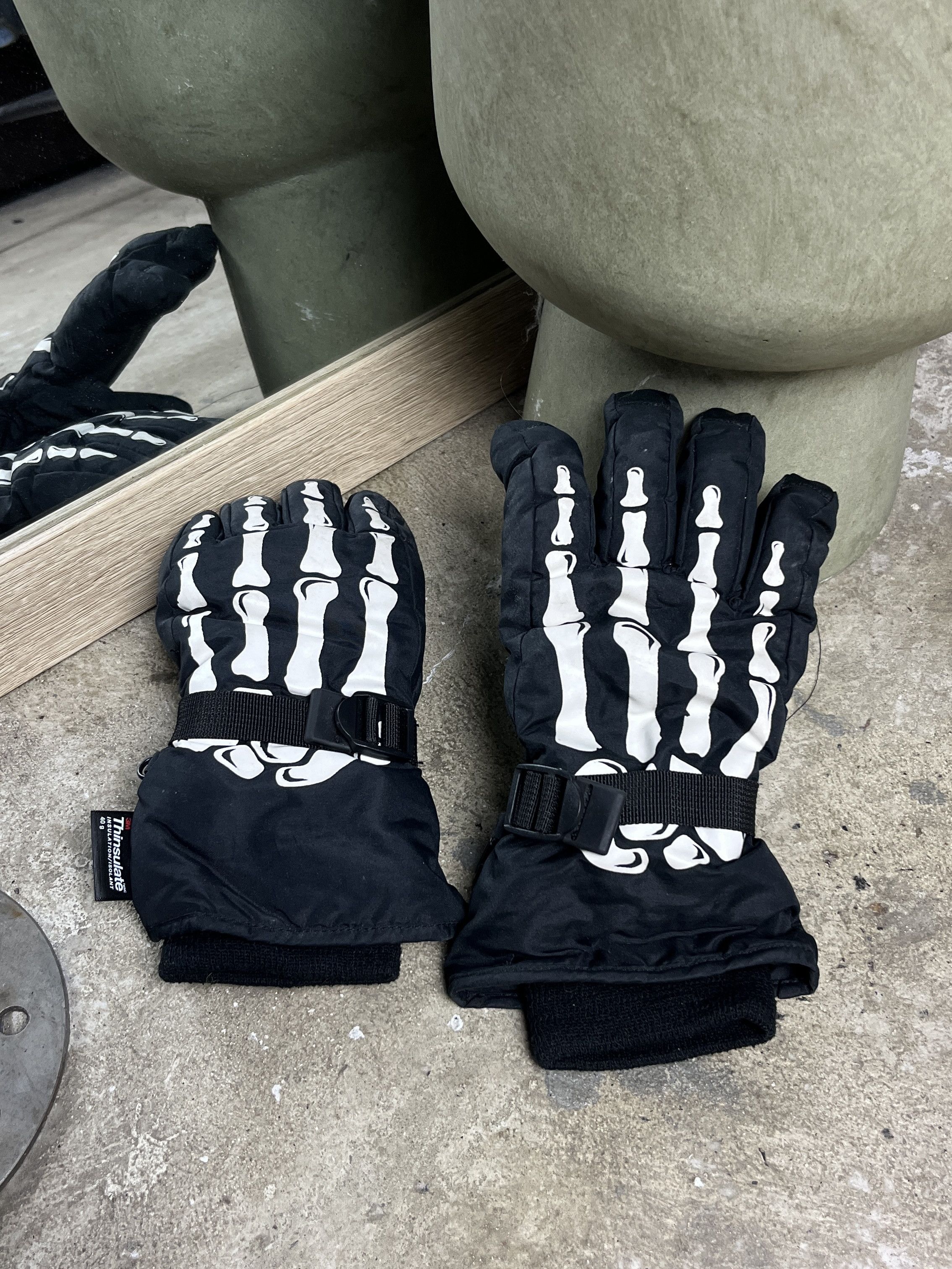Vintage SKELETON BONE PRINT THINSULATE WINTER GLOVES - № 4508 Size ONE SIZE - 1 Thumbnail
