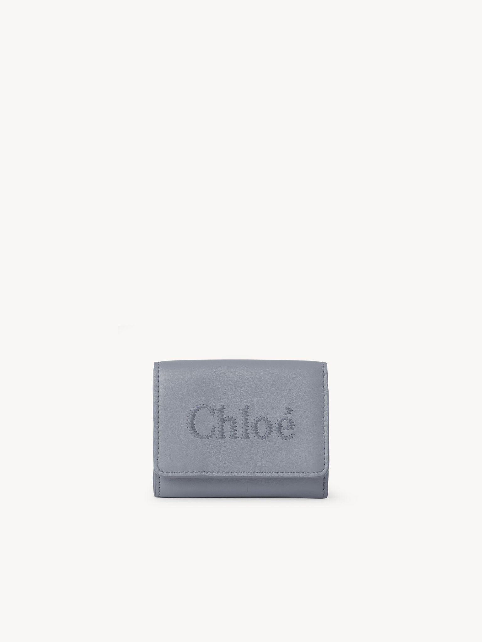 o1loc1c0425 CHC23 Size: OS / Sense Mini Trifold Wallet