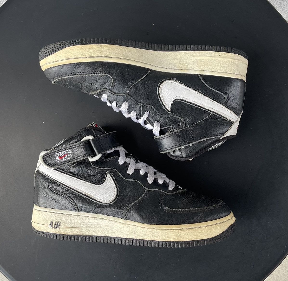 Vintage Vintage 2003 Nike Air Force 1 NYC New York Mid Shoes Leather Size US 7 / EU 40 - 8 Thumbnail