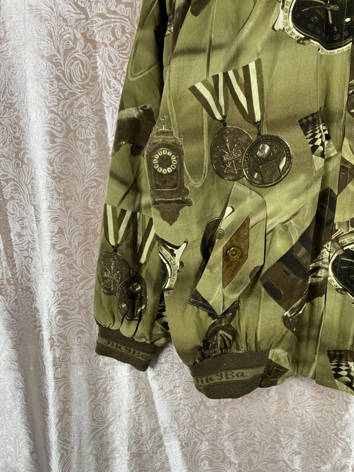 Vintage WeiFan Vintage Graphic Olive Green Suede Collar Retro Print Size US L / EU 52-54 / 3 - 7 Thumbnail