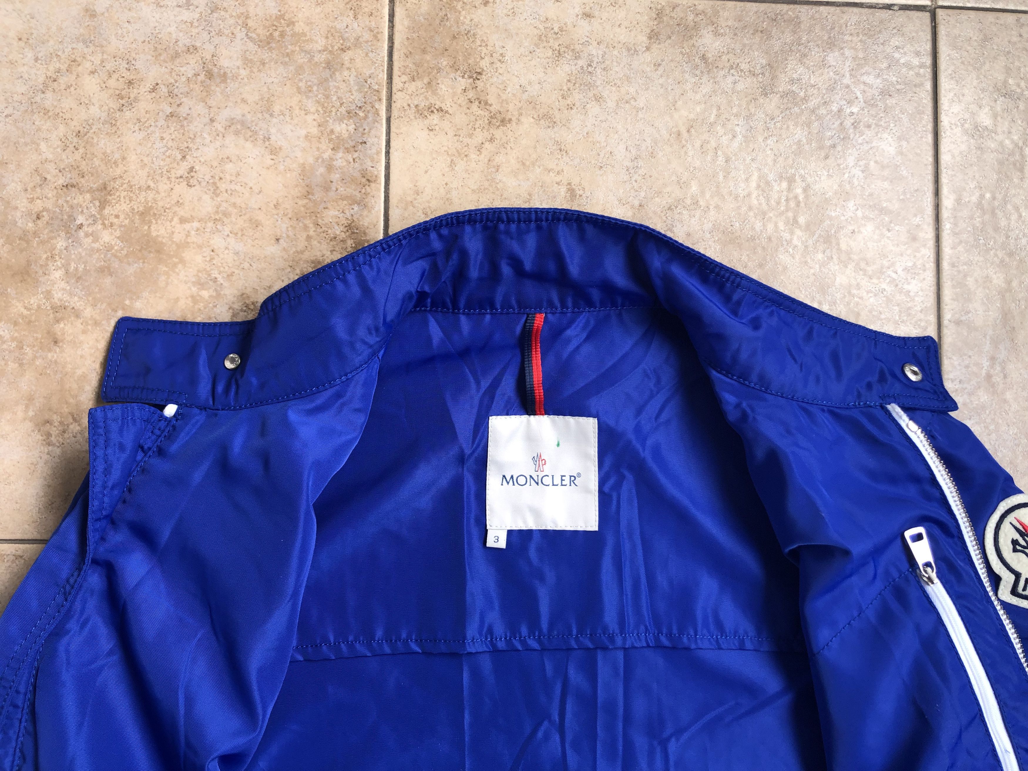 Moncler Moncler Big Logo Blue Lightweight Jacket Size 3 Size US L / EU 52-54 / 3 - 17 Thumbnail