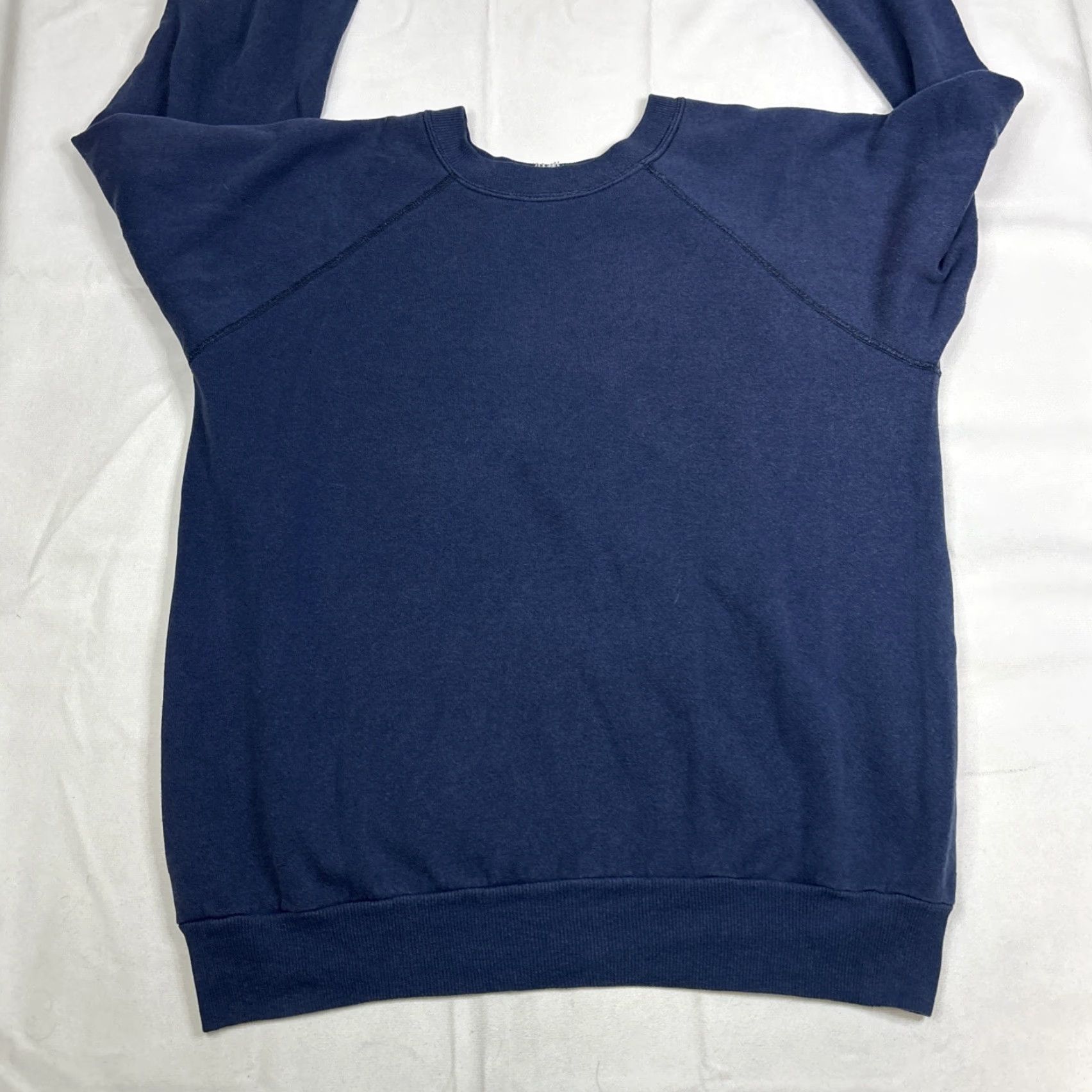 Champion VINTAGE Champion Crewneck Sweatshirt Men’s M Notre Dame Fighting Irish 90s Blue Cotton Knit Logo Pullover Men Size US M / EU 48-50 / 2 - 5 Thumbnail