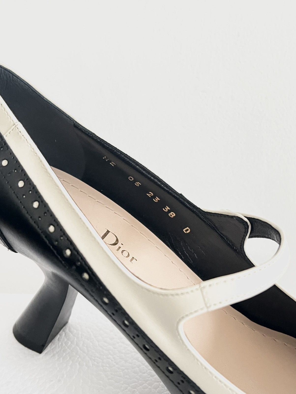 Dior Dior SpectaDior Mary Jane Heels – Size 38 (fits 38.5) – NEW Size US 7 / IT 37 - 16 Thumbnail