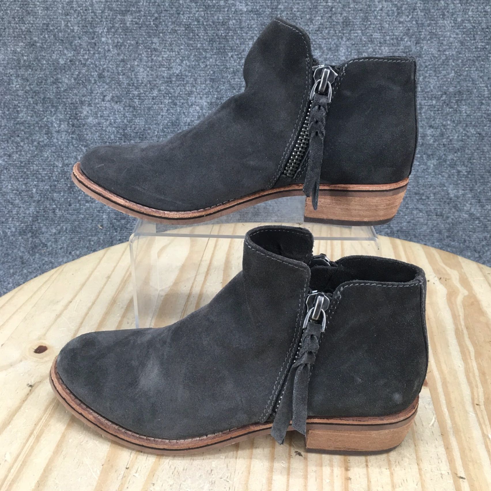 Dolce Vita Dolce Vita Boots Womens Sutton Ankle Gray Suede Side Zip Heel 1in Boots Womens Medium M Calf 5 5 Size US 5 / IT 35 - 2 Thumbnail