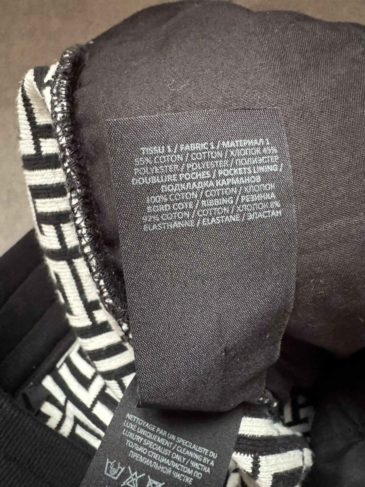 Balmain BALMAIN joggers sz S SEE REAL TAPE MEASUREMENTS IN PHOTOS Size US 29 - 14 Thumbnail
