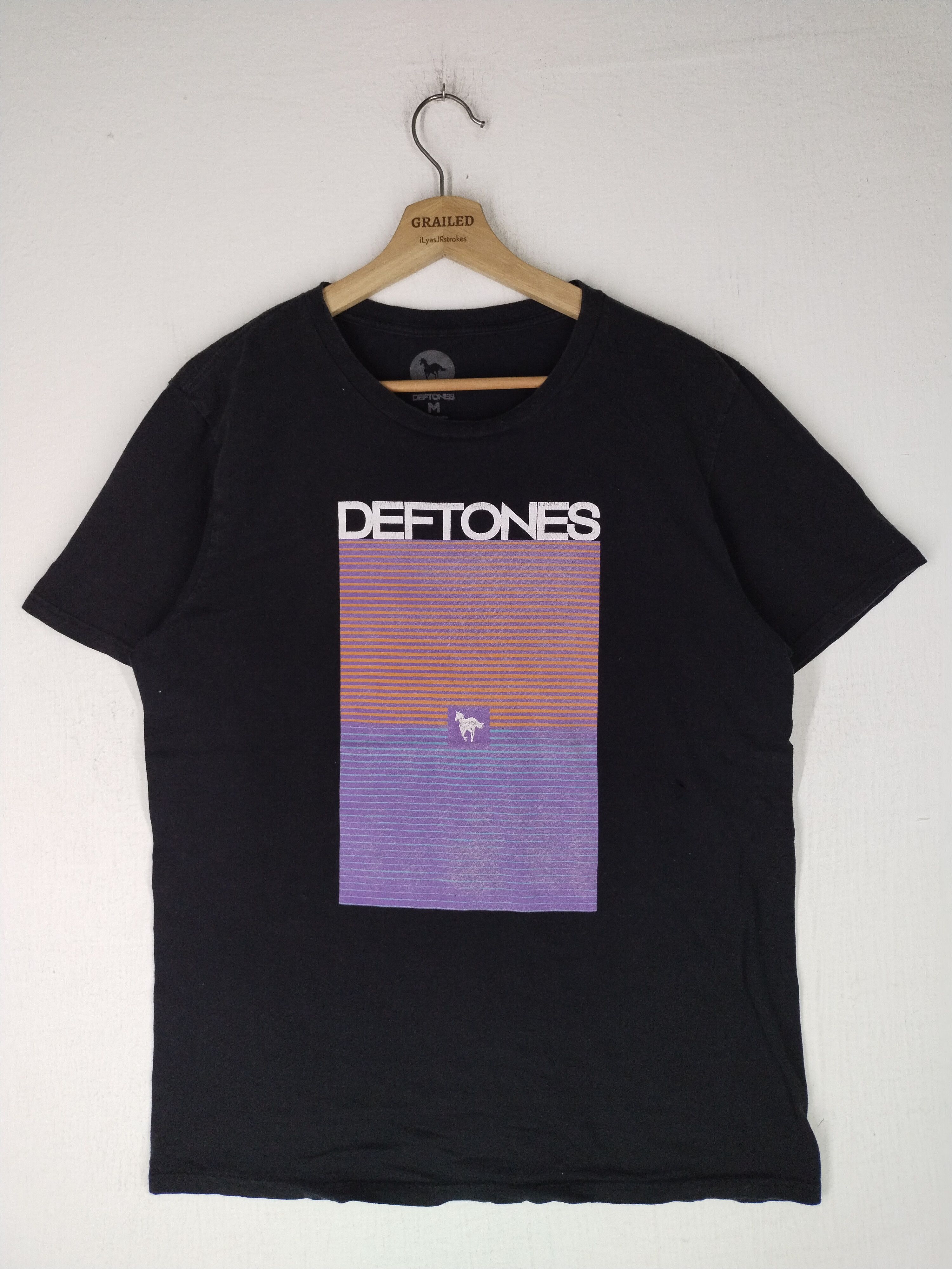 Band Tees Vintage Deftones Alternative Band Punk Rock Band Shirt Tee Size US M / EU 48-50 / 2 - 1 Thumbnail