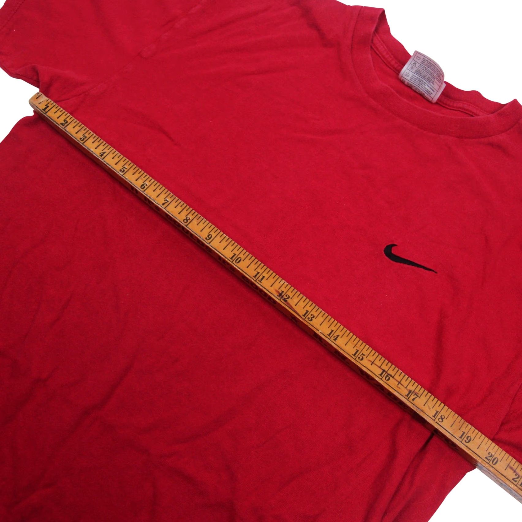 Nike VINTAGE Nike Men's T-Shirt Red M Classic Swoosh Shirt Mens Limited 90s Size US M / EU 48-50 / 2 - 5 Thumbnail