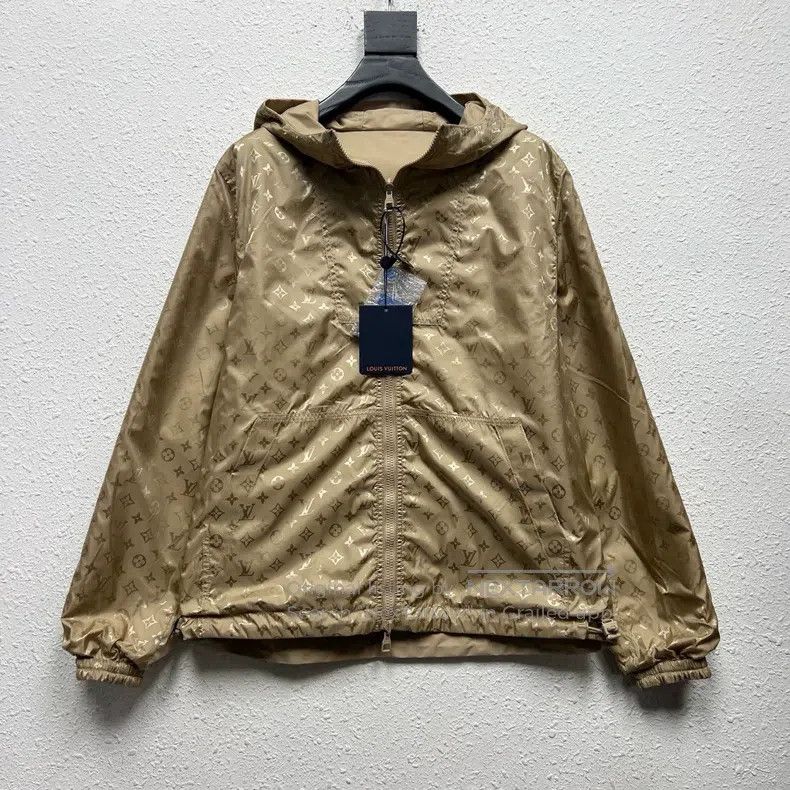 Louis Vuitton Louis Vuitton FW23 Solid Logo Full Printout Caramel Revers Size US S / EU 44-46 / 1 - 1 Thumbnail