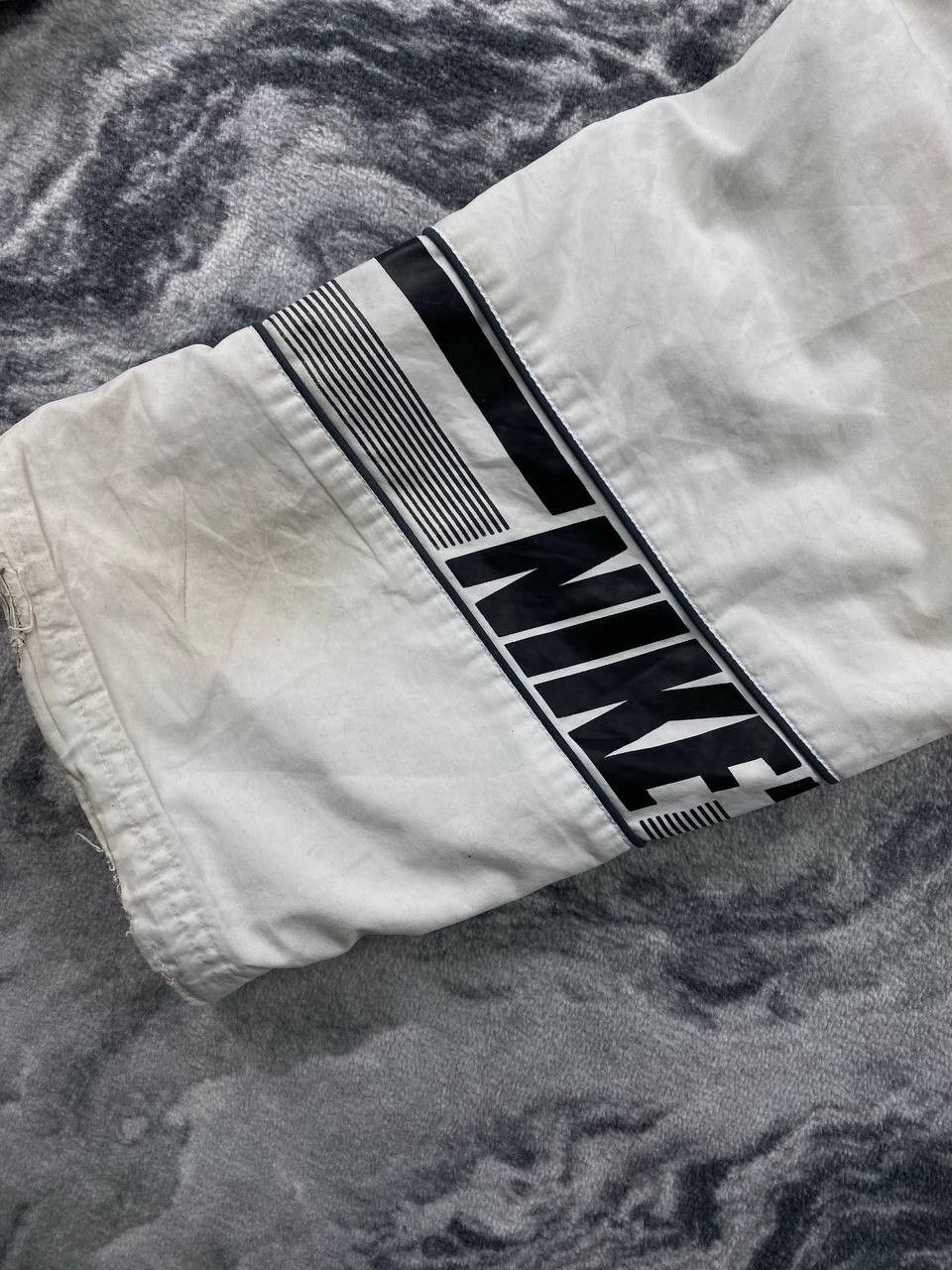 Nike Vintage Nike Track Pants 00s Nylon Striped Big Logo Men Size US 34 / EU 50 - 9 Thumbnail