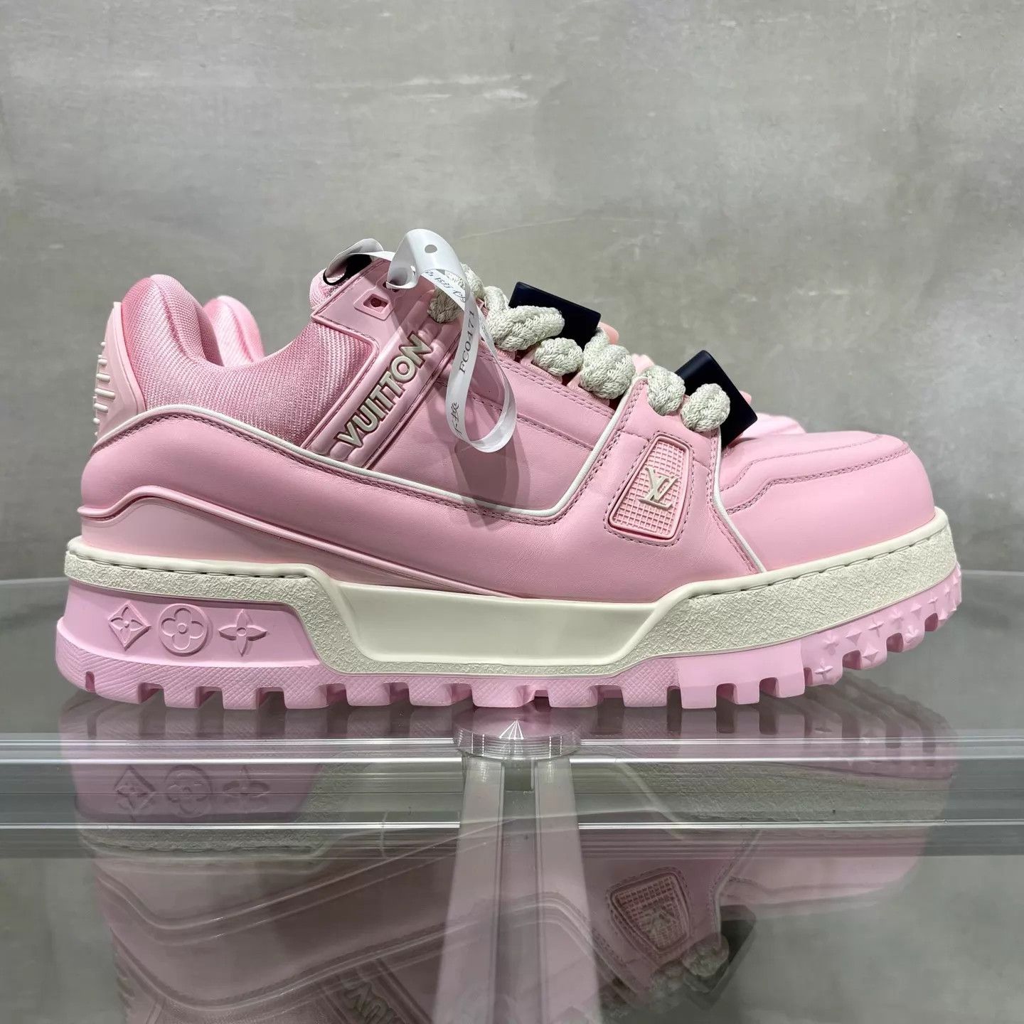 Louis Vuitton LV Trainer Maxi Jigglypuff Pink V-Day BNIB UK7.5 (41.5) Size US 8.5 / EU 41-42 - 4 Thumbnail