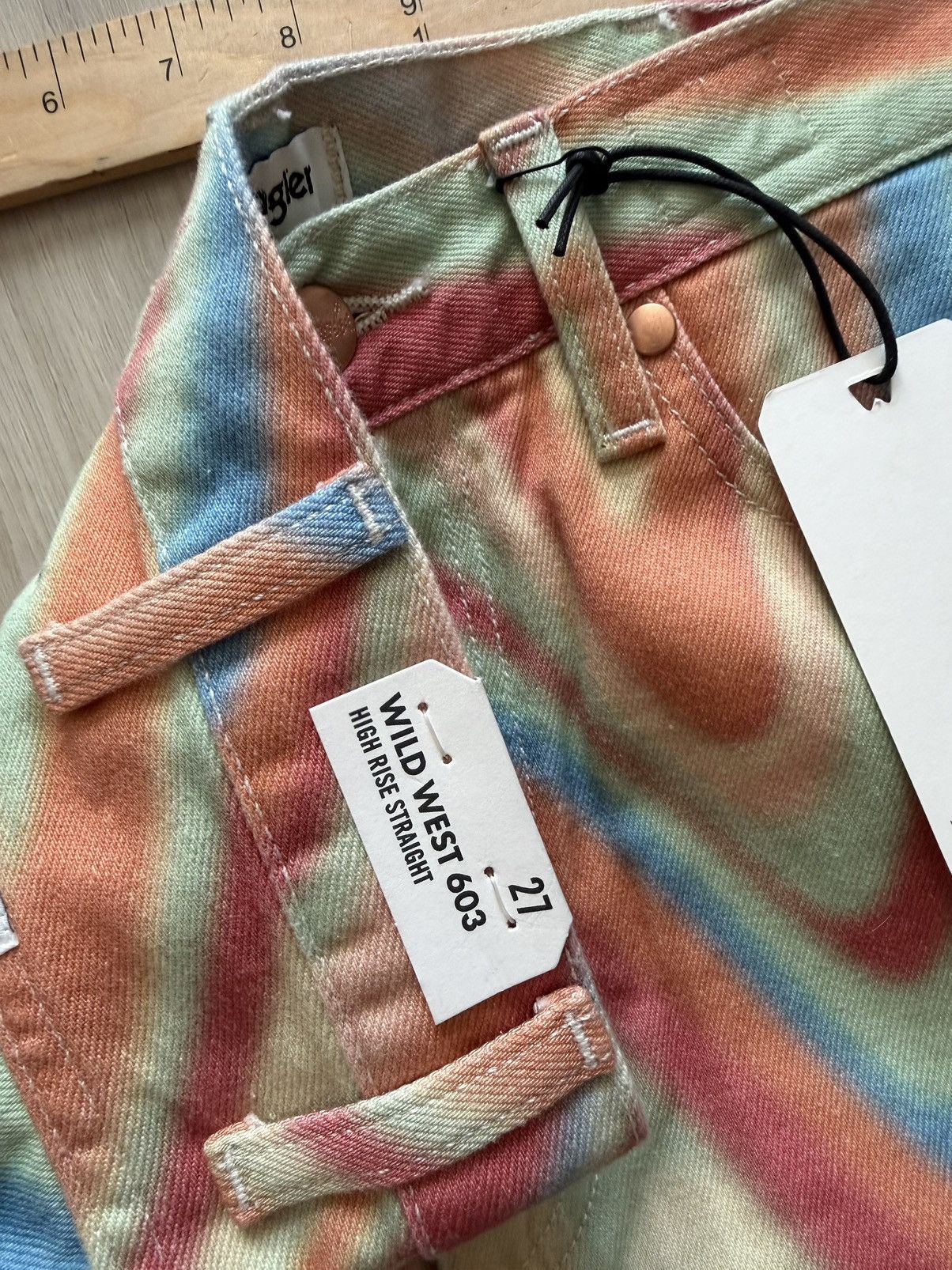 Wrangler NEW Wrangler Wild West 603 High Rise Straight Rainbow Sz 27 Size 27" / US 4 / IT 40 - 7 Thumbnail