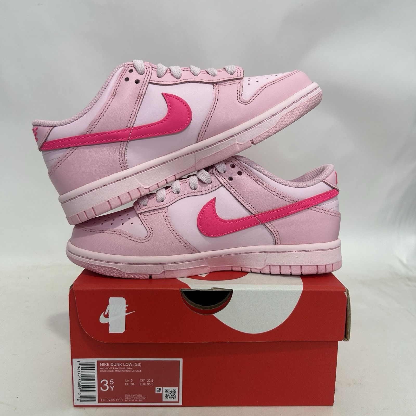 Nike Nike Dunk Low GS “Triple Pink/Pink Panther” Size US 5 / IT 35 - 3 Thumbnail