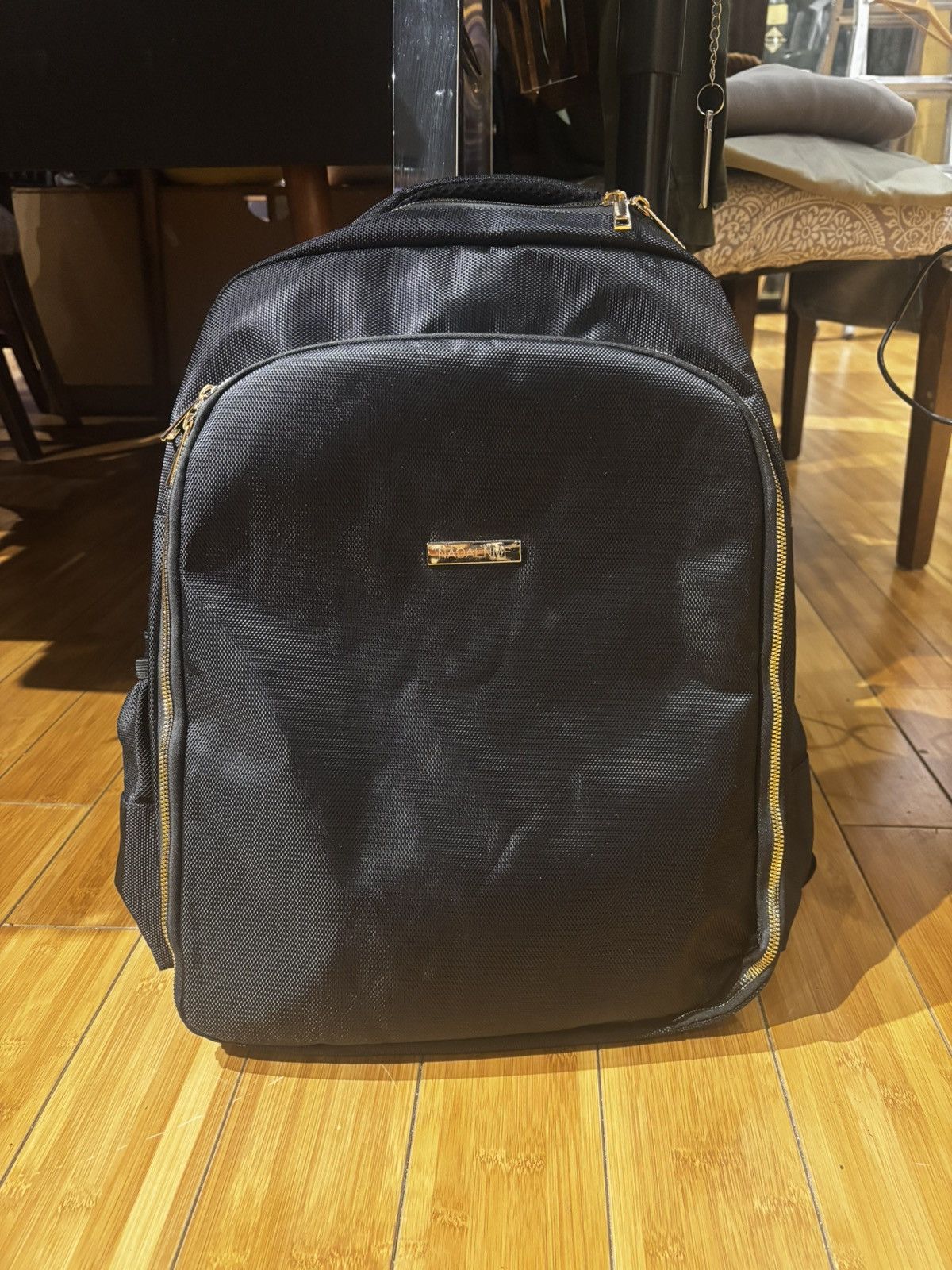 Other Black & gold backpack Size ONE SIZE - 1 Thumbnail