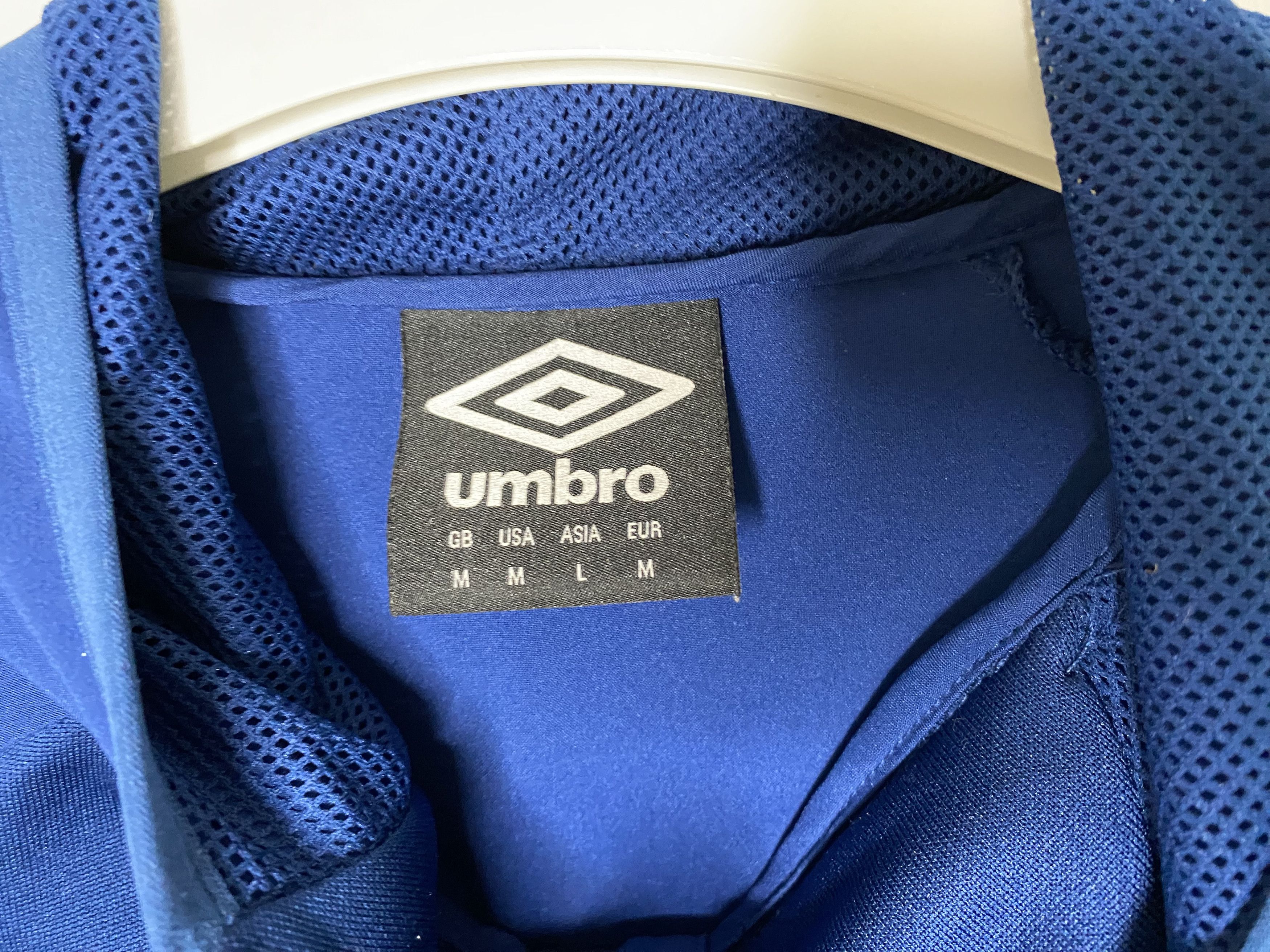 UEFA × Umbro BRENTFORD 2022 2023 TRAINING JACKET FOOTBALL SOCCER Size US M / EU 48-50 / 2 - 5 Thumbnail