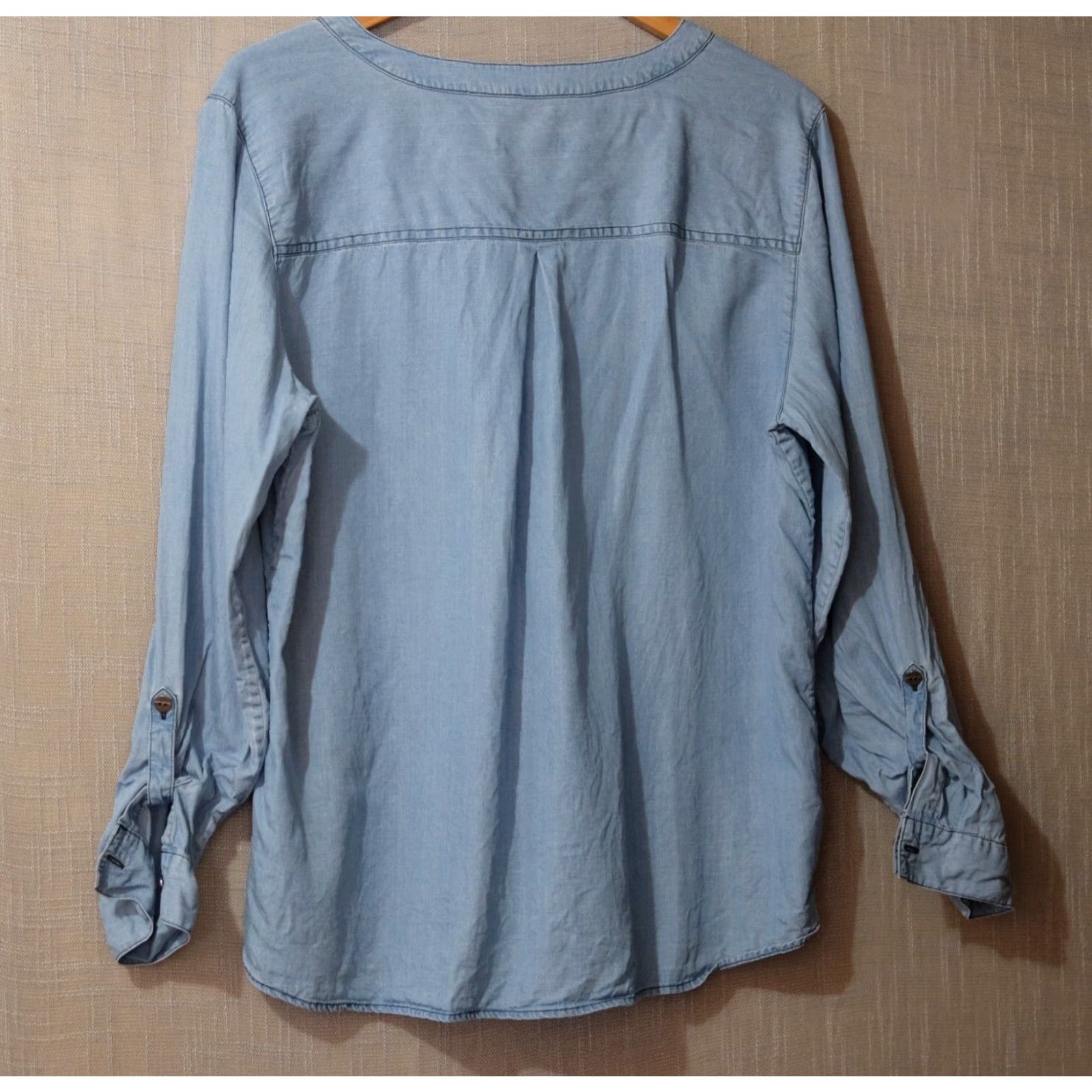 Vintage Christopher & Banks Chambray Top Long Sleeve Blue Button-Up Women's L Size L / US 10 / IT 46 - 6 Thumbnail