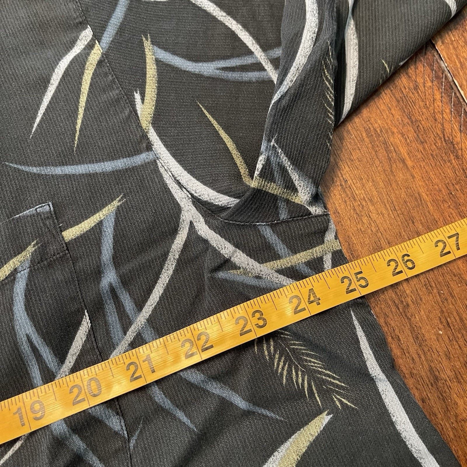 Tommy Bahama Tommy Bahama Men’s XL Black Hawaiian Floral Shirt Vtg Style Size US XL / EU 56 / 4 - 6 Thumbnail