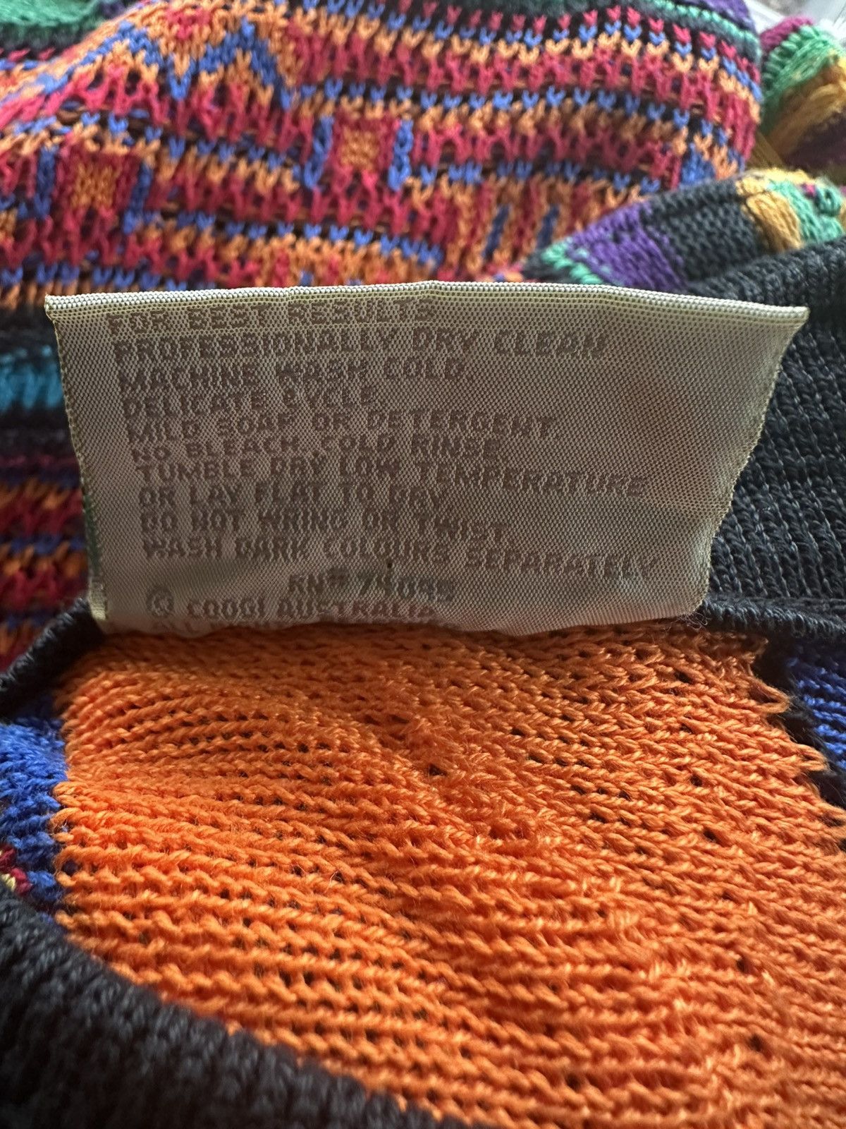 Coogi × Man Made In Australia × Vintage Vintage COOGI Australia Women’s 90s 3D Knit Medium Sweater Size M / US 6-8 / IT 42-44 - 12 Thumbnail