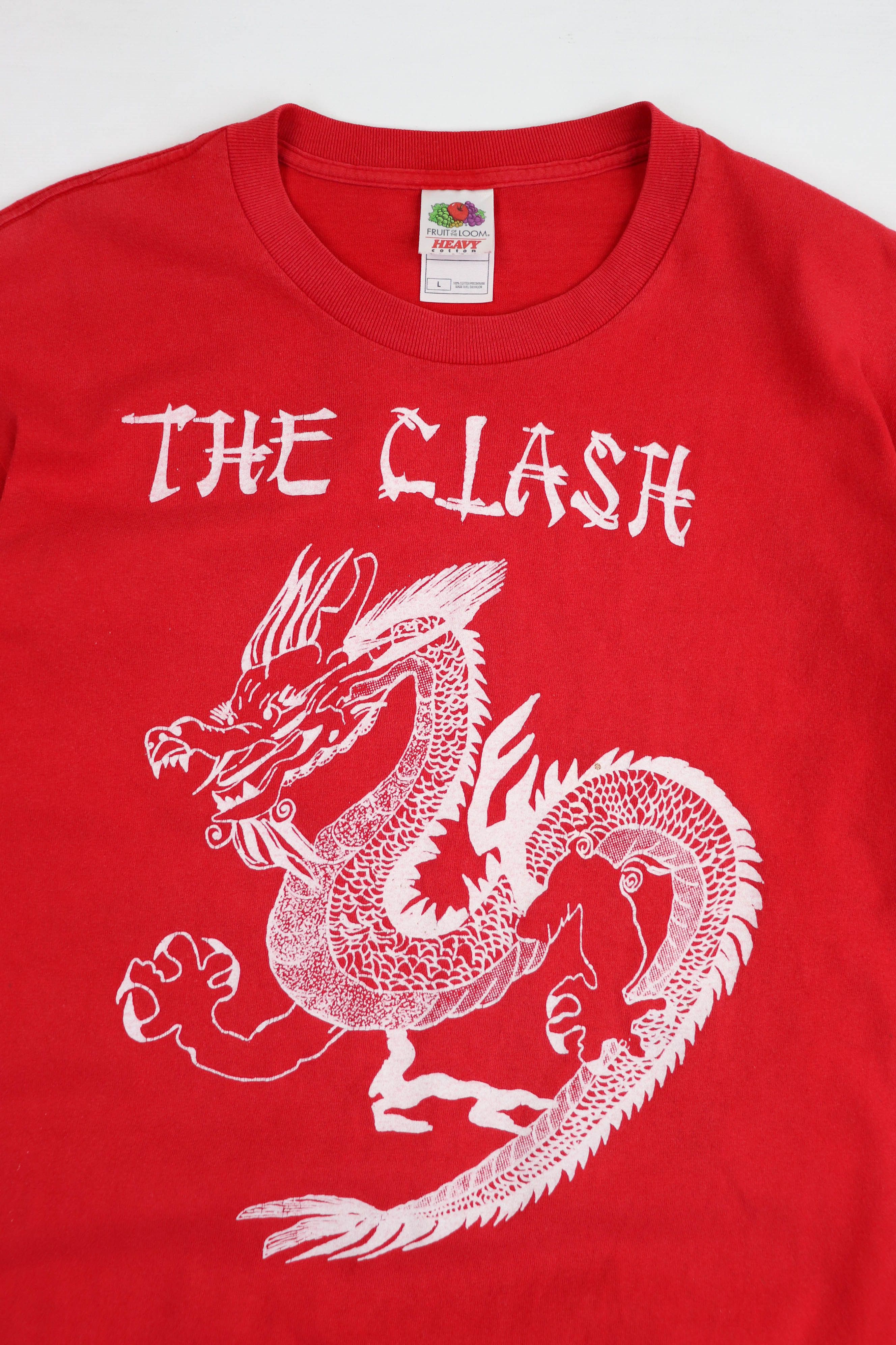 Band Tees The Clash Vintage 2000s Dragon Graphics Sun Faded T-shirt Size US L / EU 52-54 / 3 - 3 Thumbnail